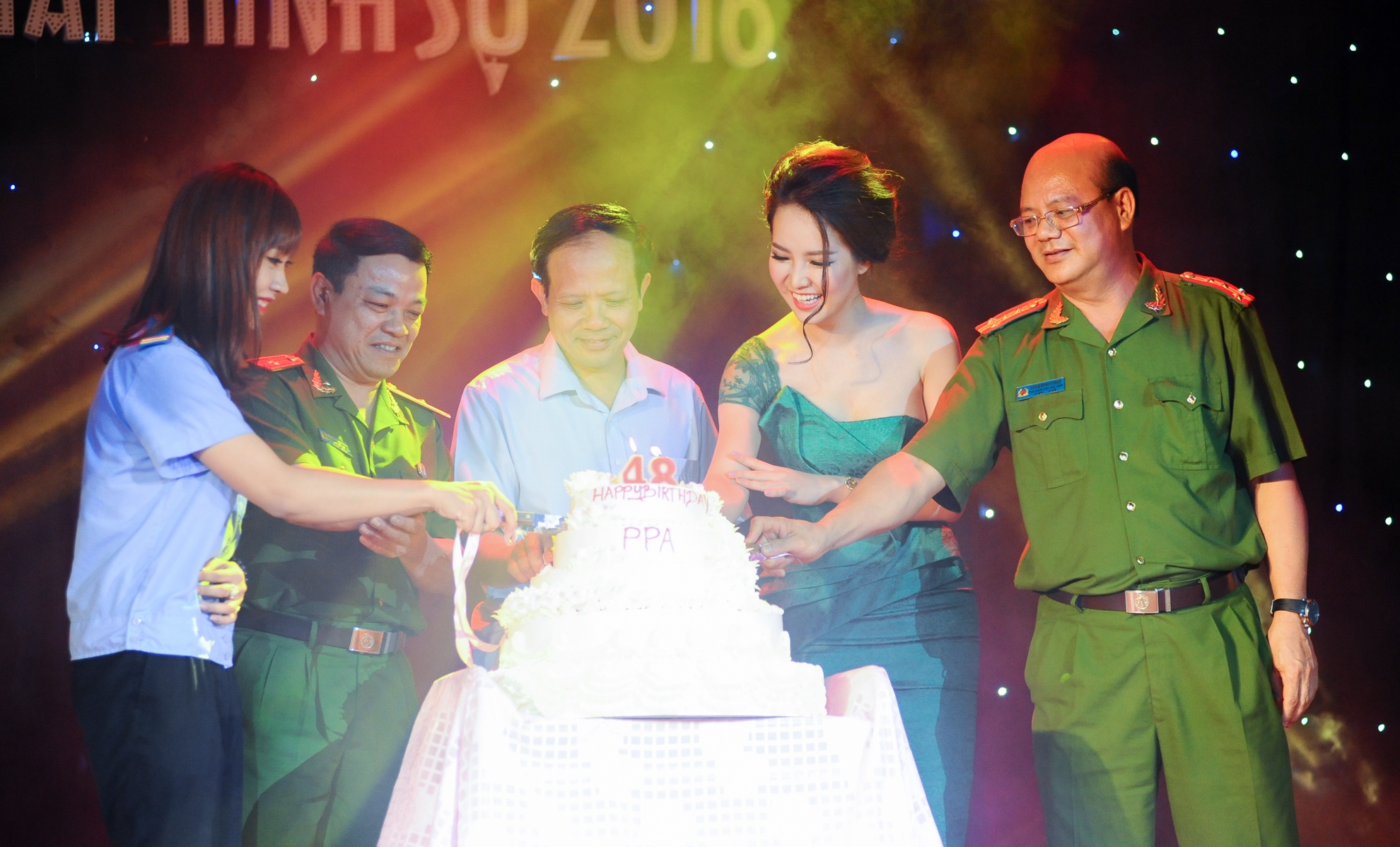 bông hồng thép của Học viện cảnh sát  ảnh 2 bong hong thep cua Hoc vien canh sat anh 2