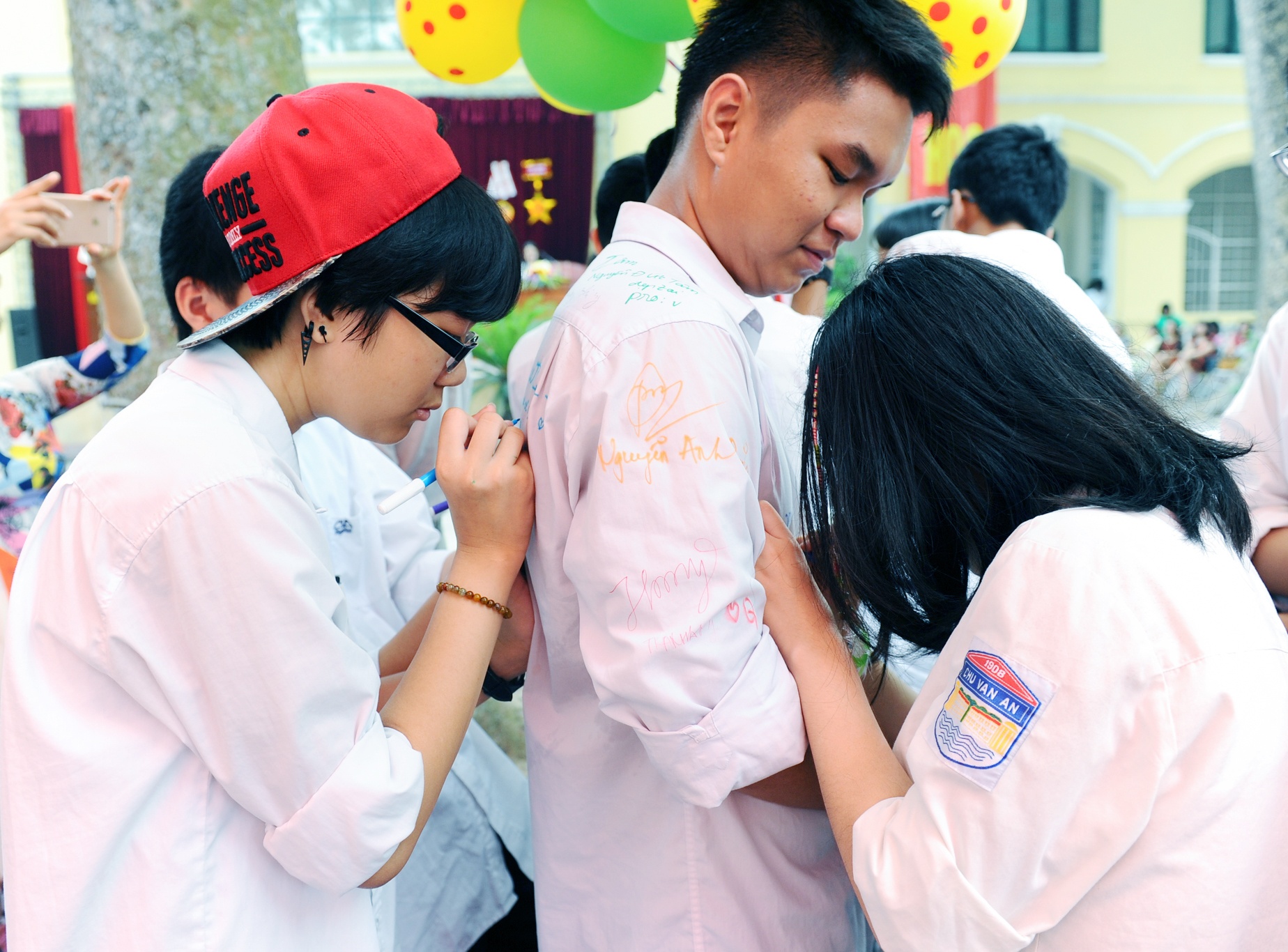 nu sinh chia tay tuoi hoc tro anh 3