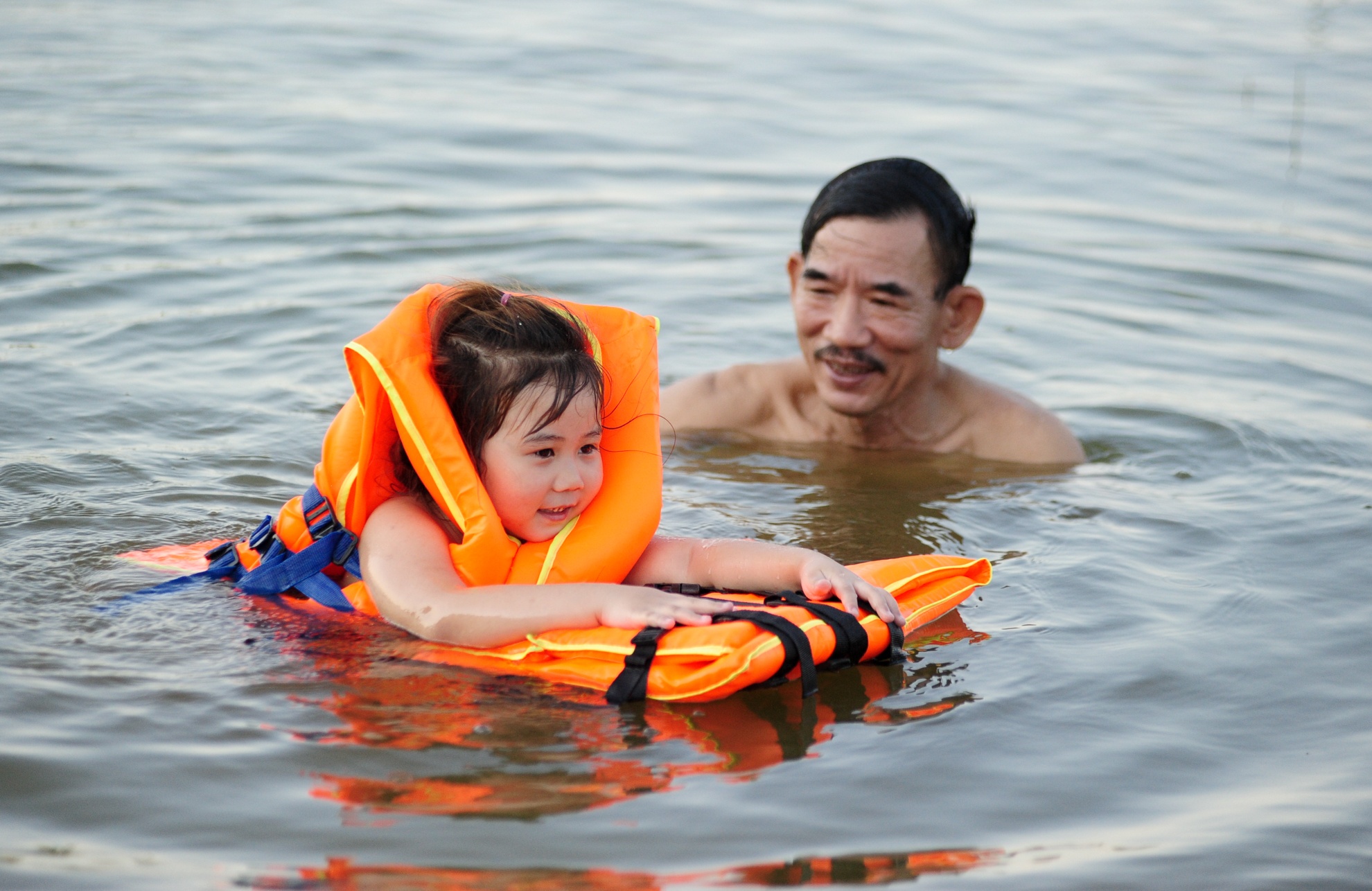 tắm ao làng ngày nắng nóng ảnh 9 tam ao lang ngay nang nong anh 9