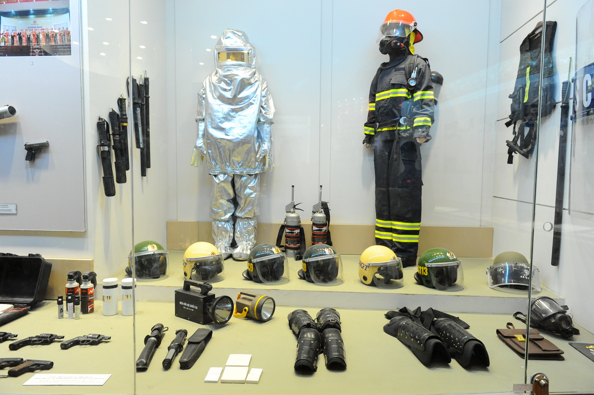 Trang phuc cong an nhan dan anh 12