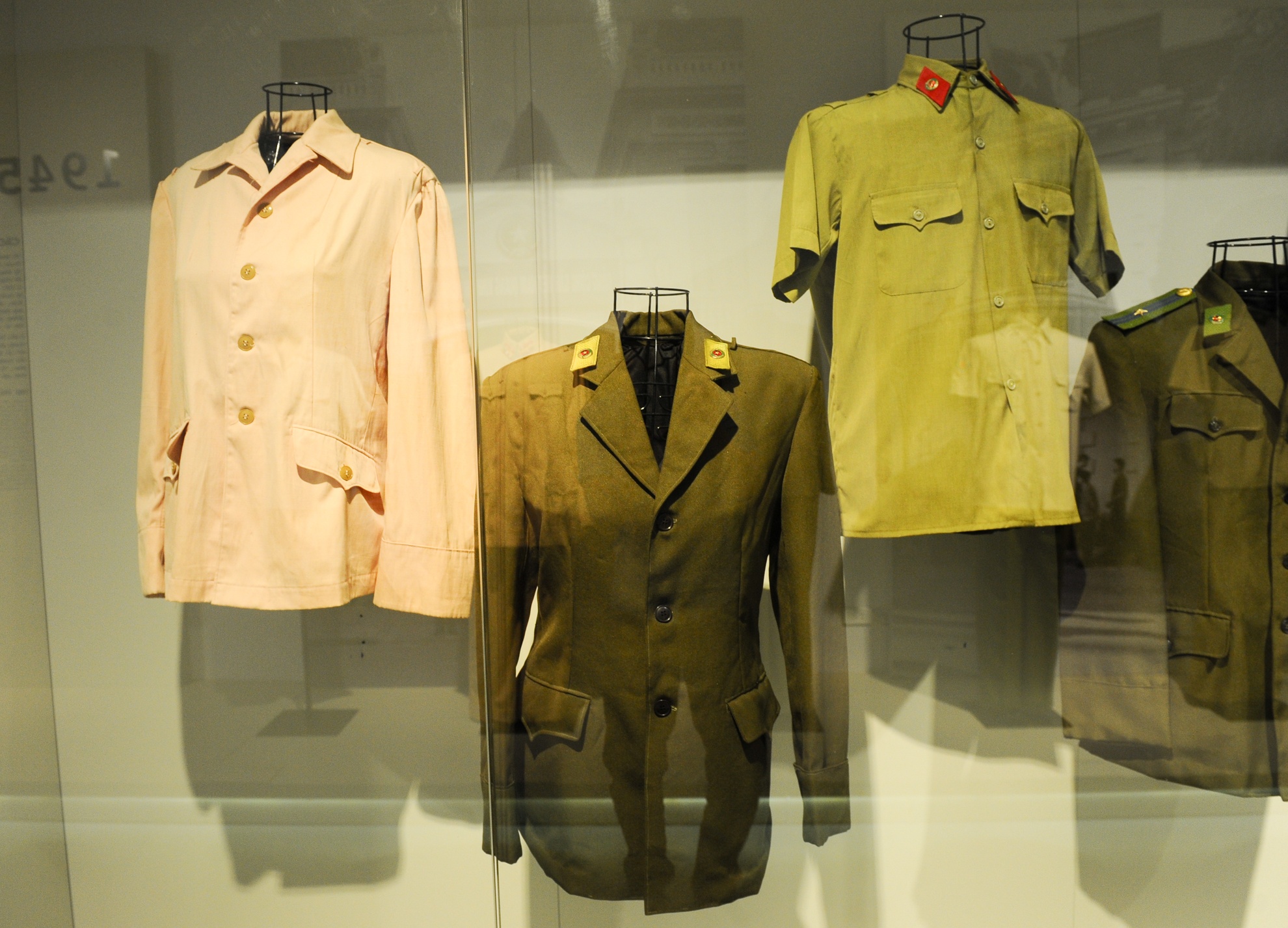 Trang phuc cong an nhan dan anh 5