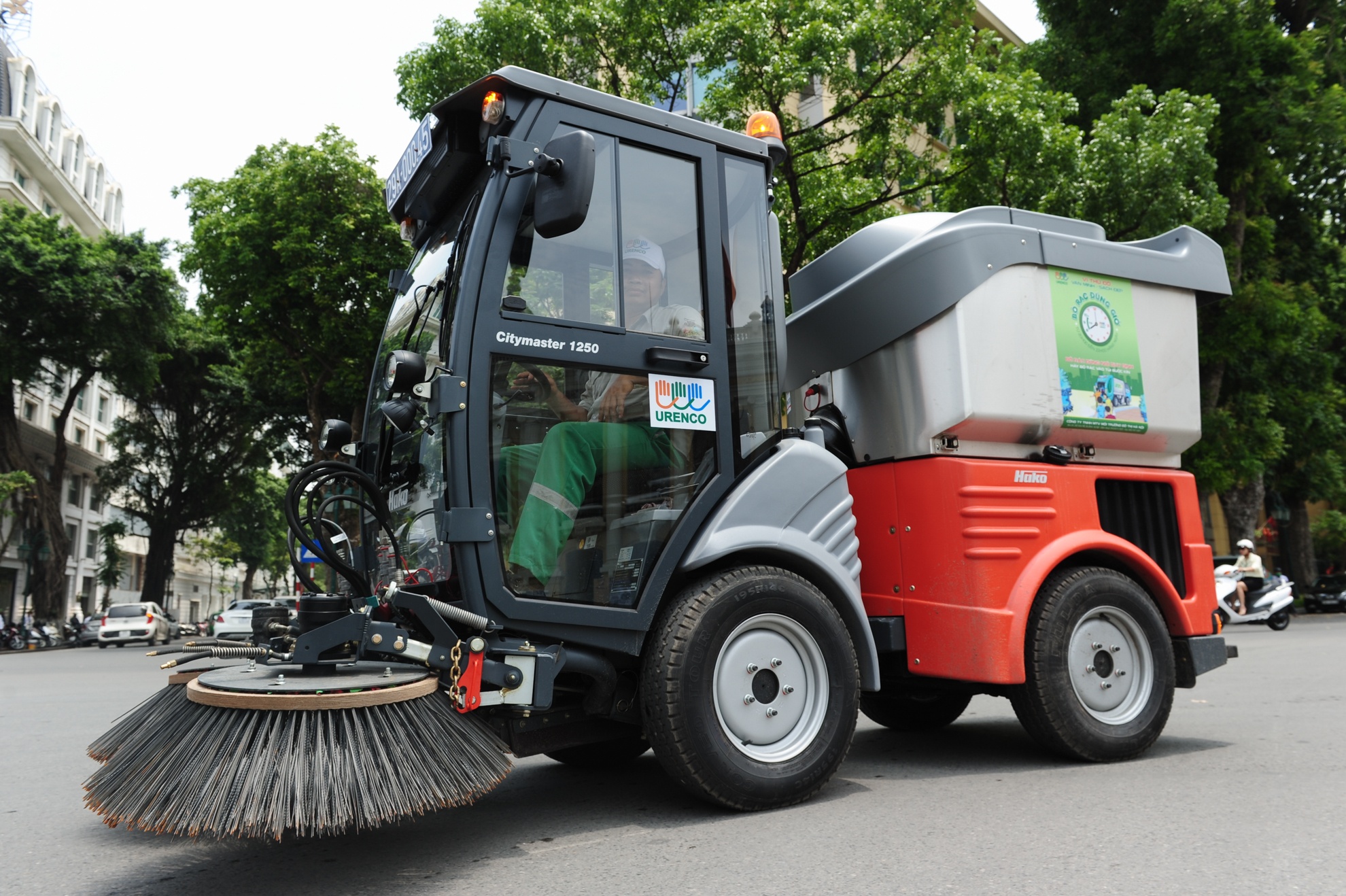 xe quét đường hiện đại  ảnh 2 xe quet duong hien dai anh 2