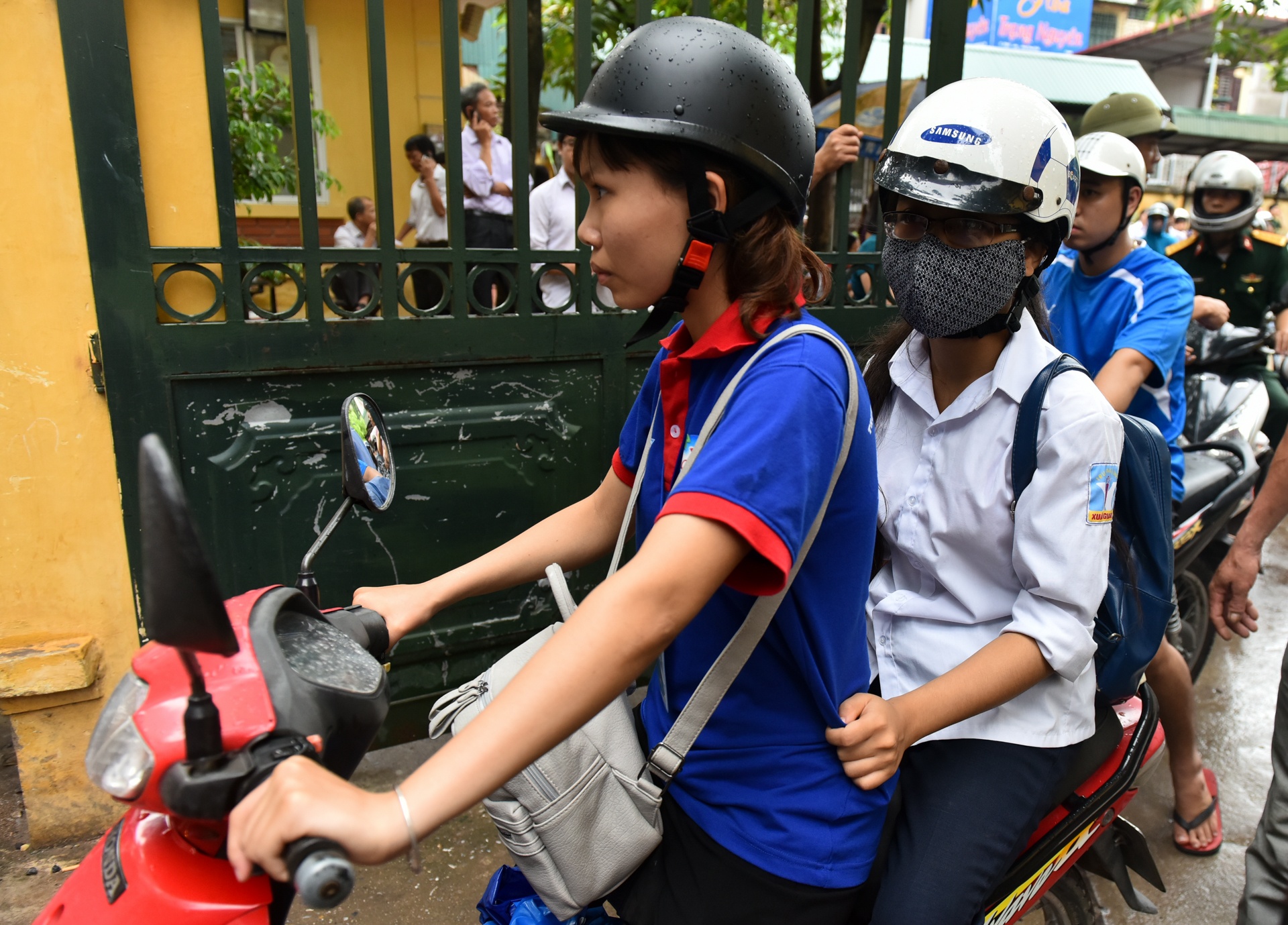 Thi sinh bai liet thi dai hoc anh 1