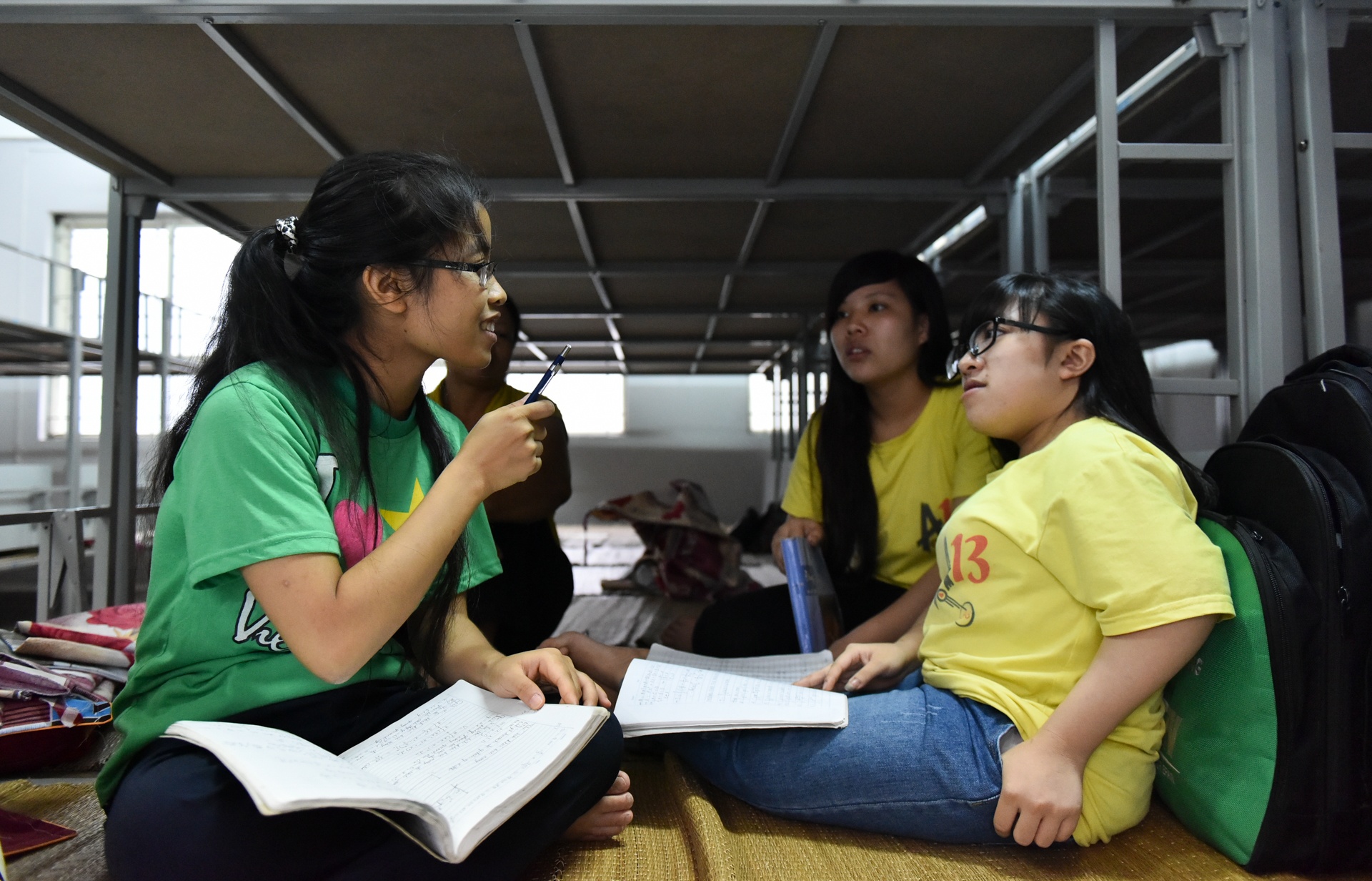 Thi sinh bai liet thi dai hoc anh 6