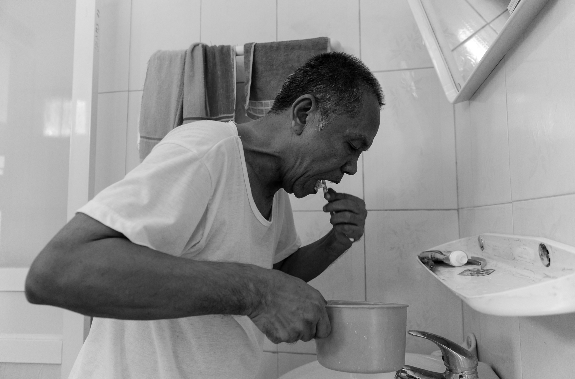 nguoi thuong binh tro ve tu coi chet anh 9