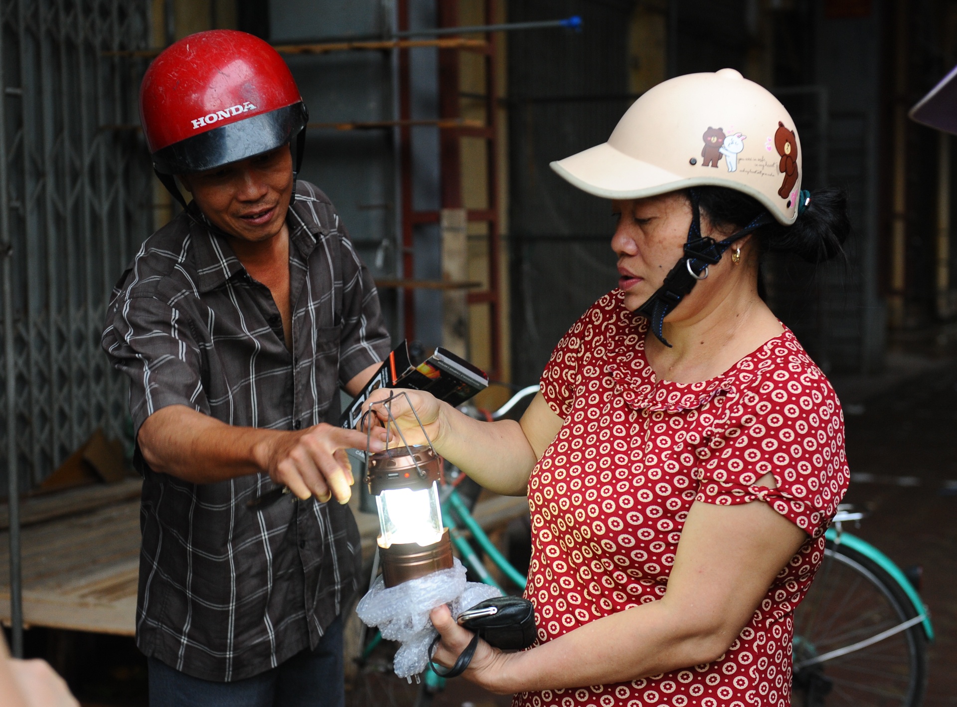 Nam Định chìm trong bóng tối ảnh 3 Nam Dinh chim trong bong toi anh 3