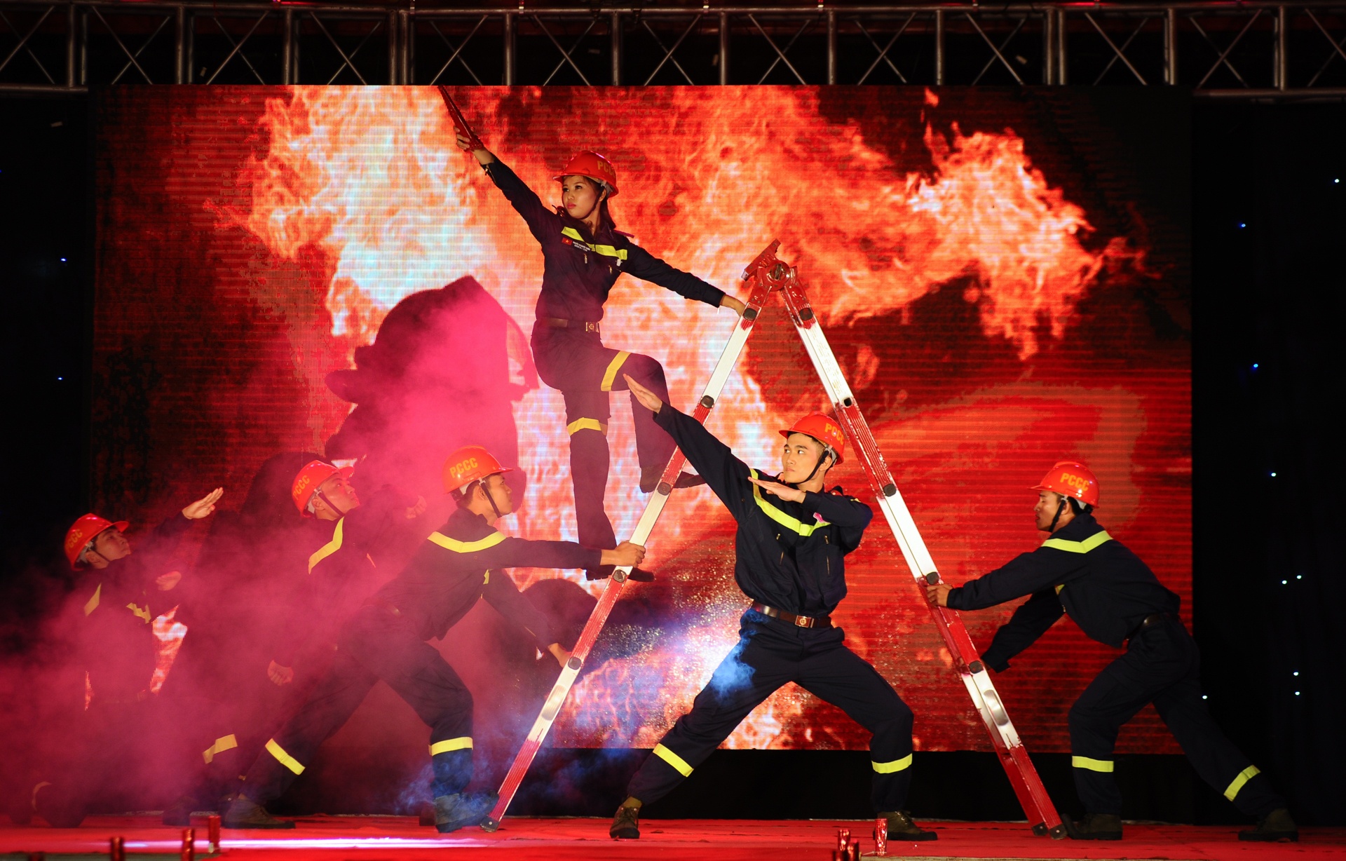 cap doi dep nhat dai hoc phong chay chua chay anh 11