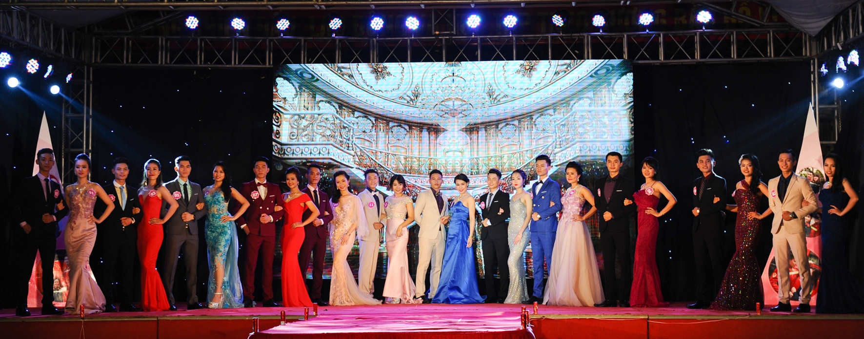 cap doi dep nhat dai hoc phong chay chua chay anh 1