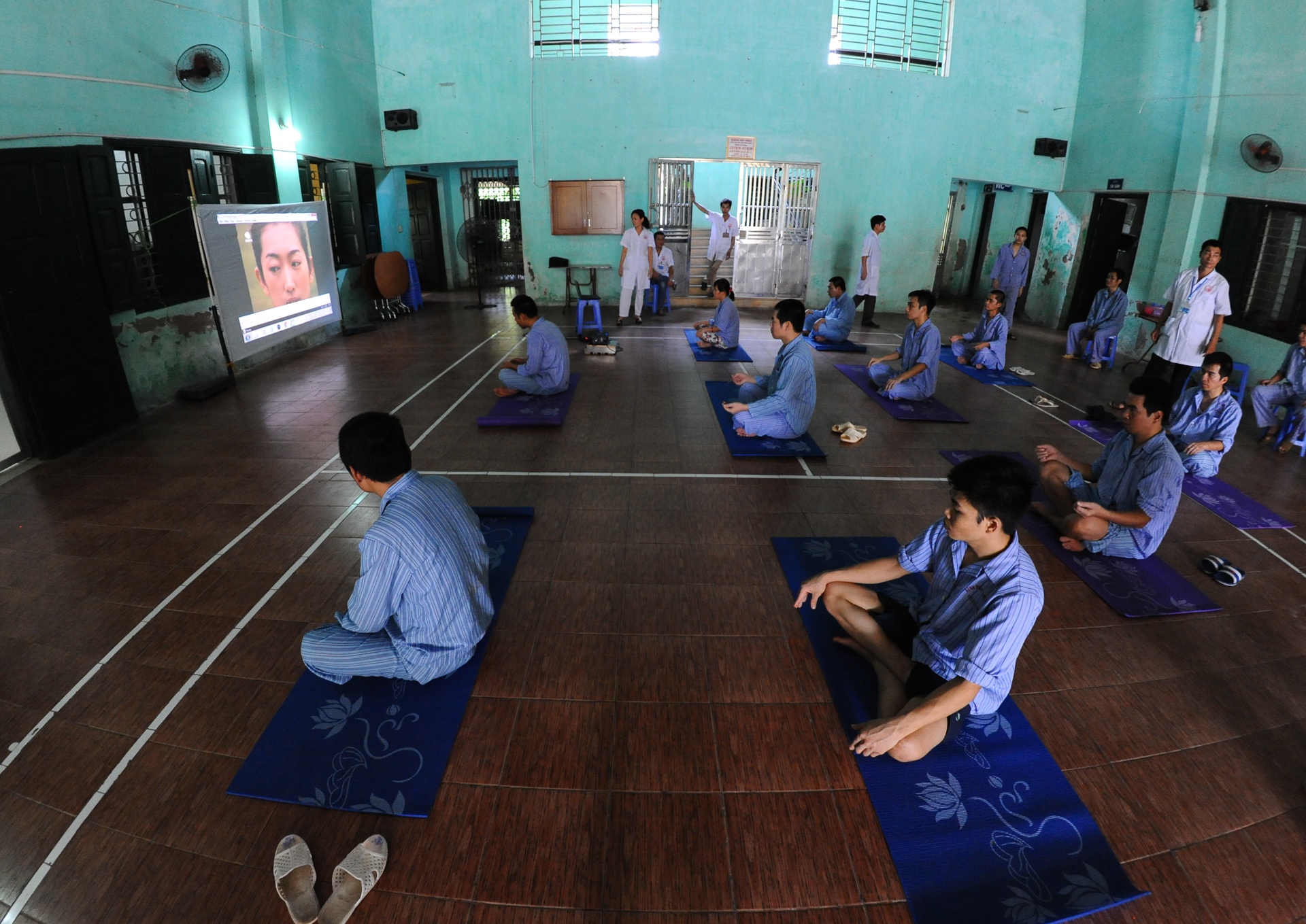 Chua benh tam than bang tap gym anh 1