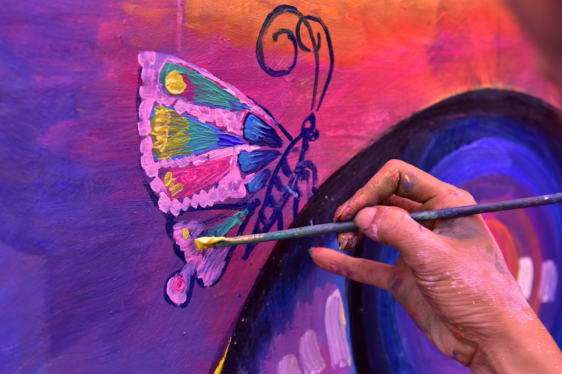 ve graffiti tren oto anh 4