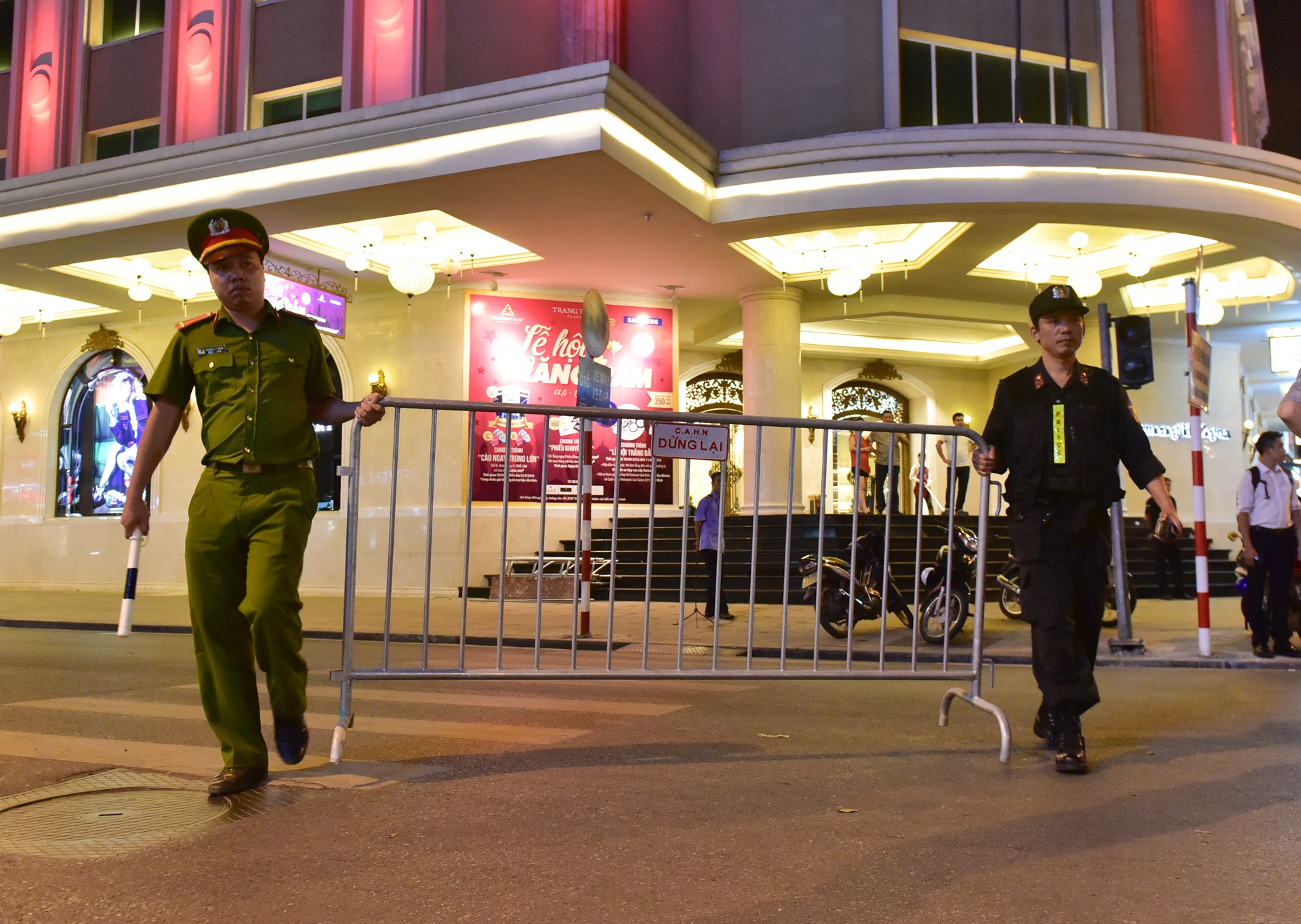 phố đi bộ bên hồ gươm ảnh 2 pho di bo ben ho guom anh 2