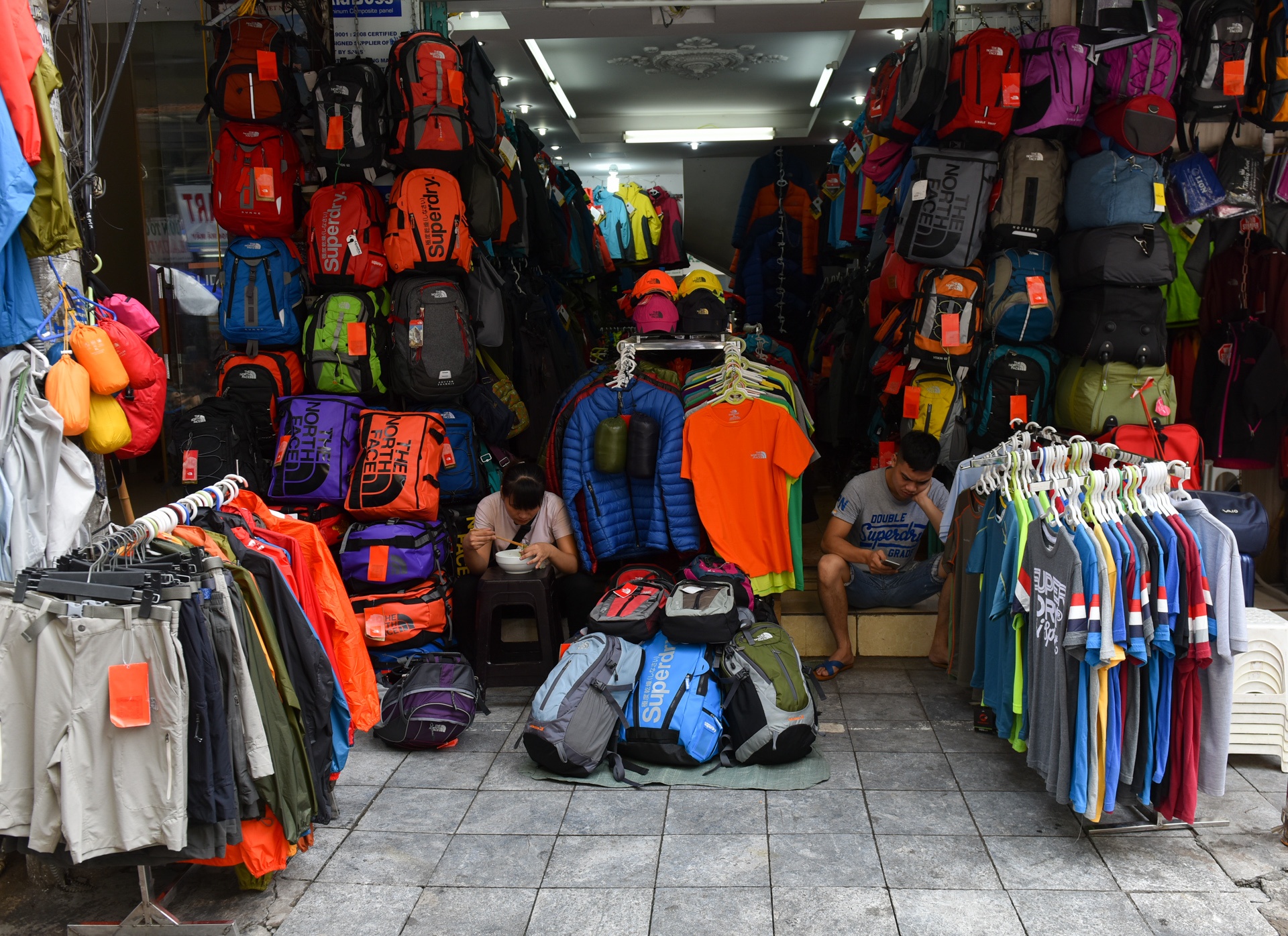 Ha Noi binh yen anh 4