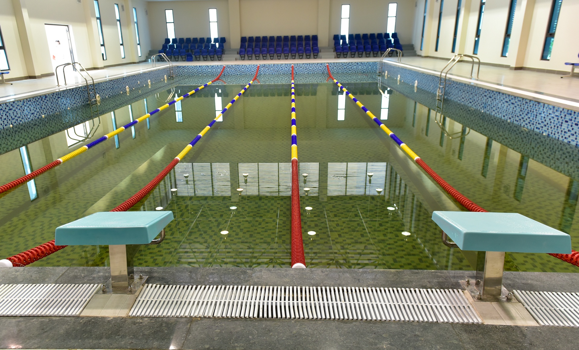 ngoi truong 600 ty anh 11