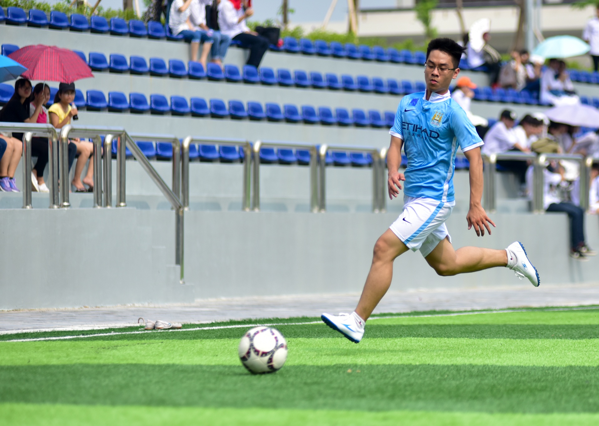 ngoi truong 600 ty anh 9