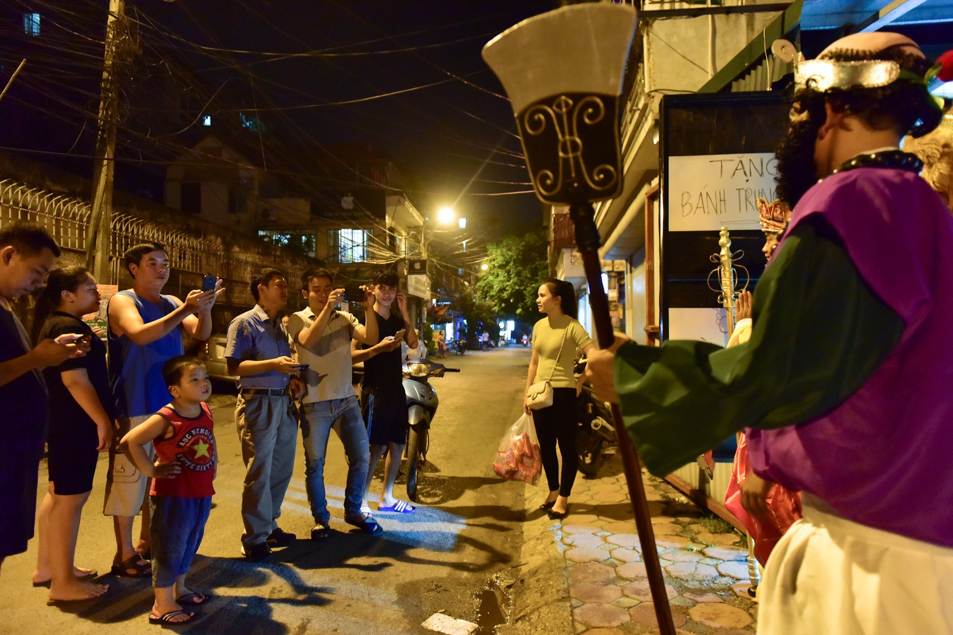 Thay tro Duong Tang o Ha Noi anh 5