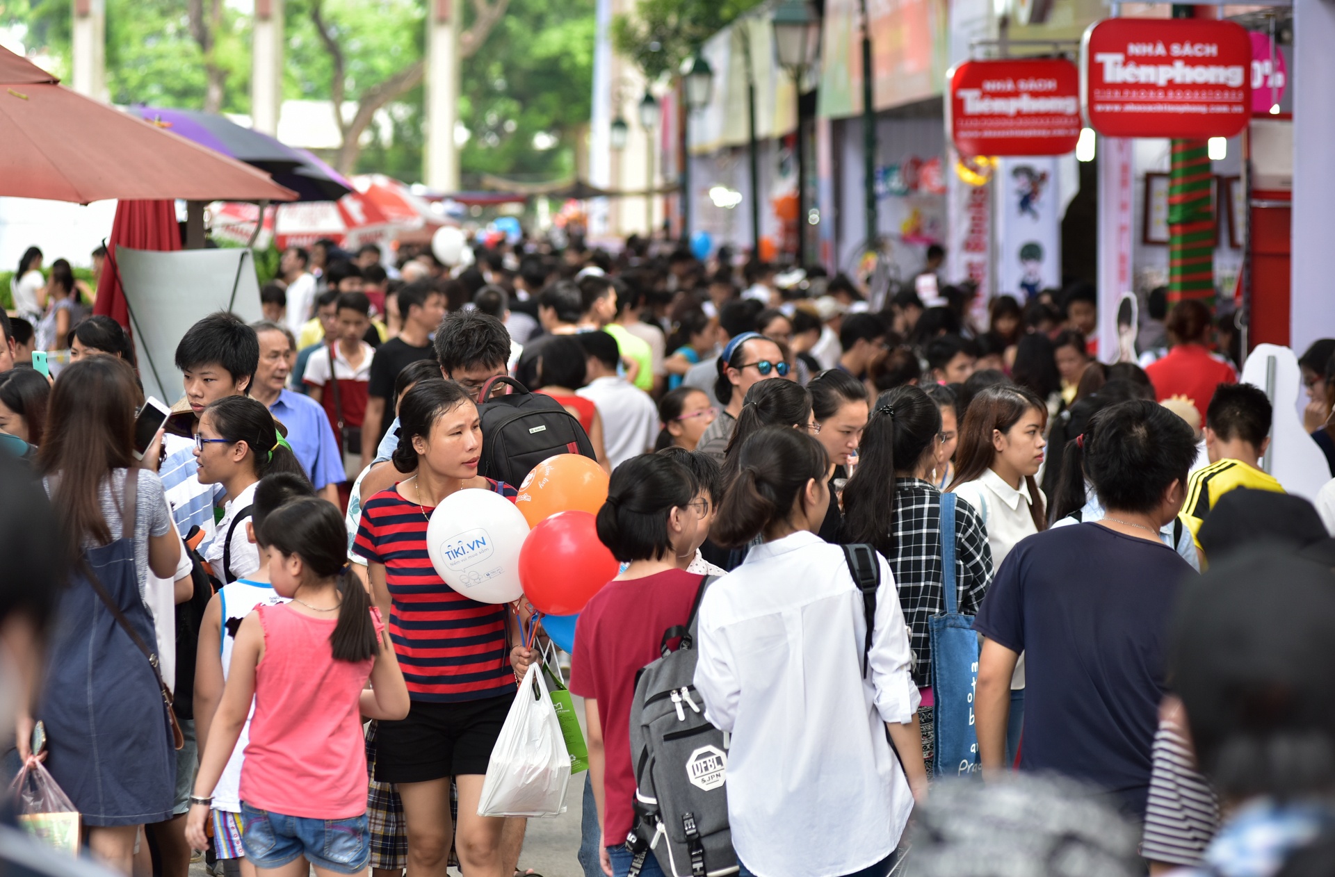 Hội sách mùa thu 2016 ảnh 1 Hoi sach mua thu 2016 anh 1