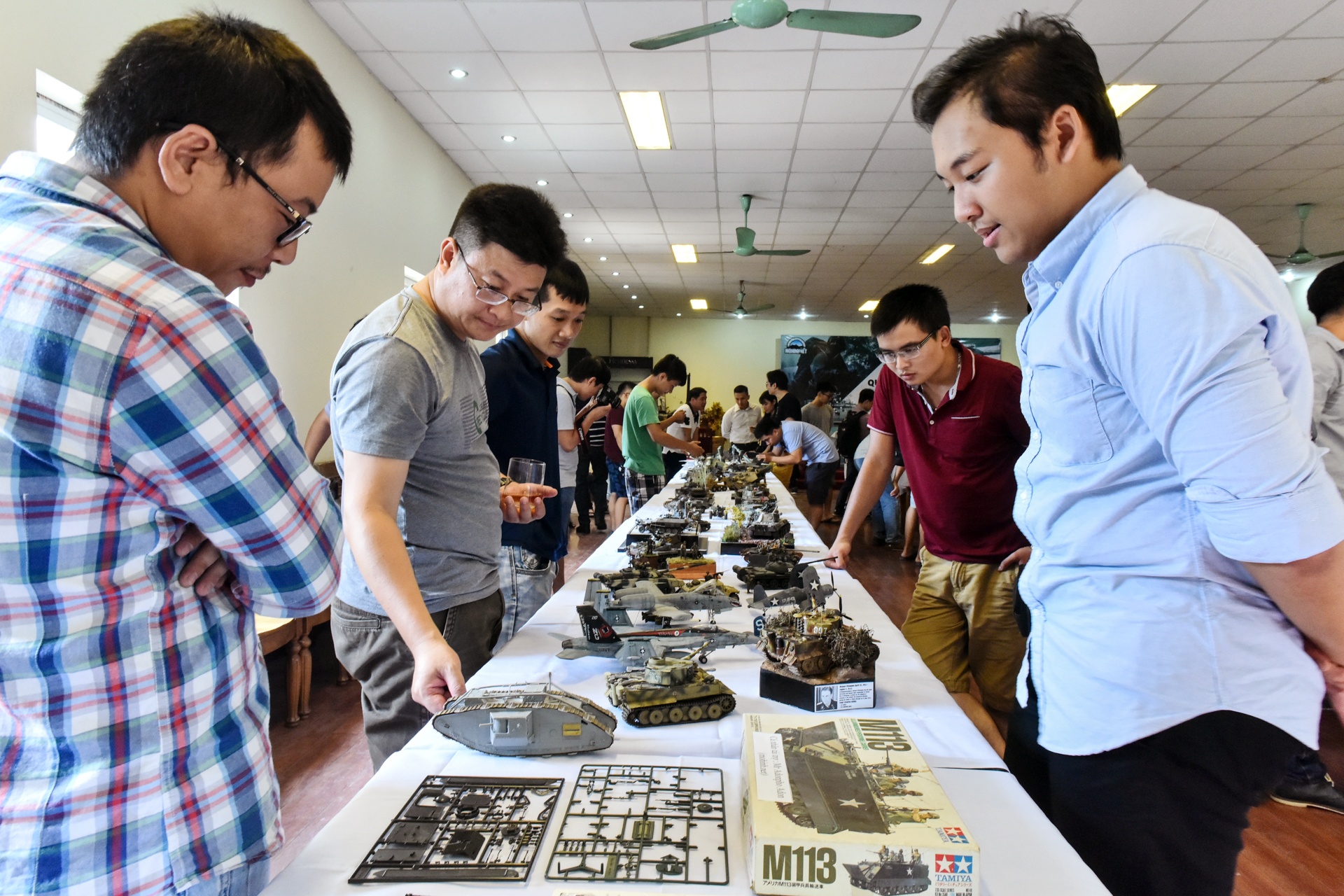 mo hinh quan su doc dao anh 1