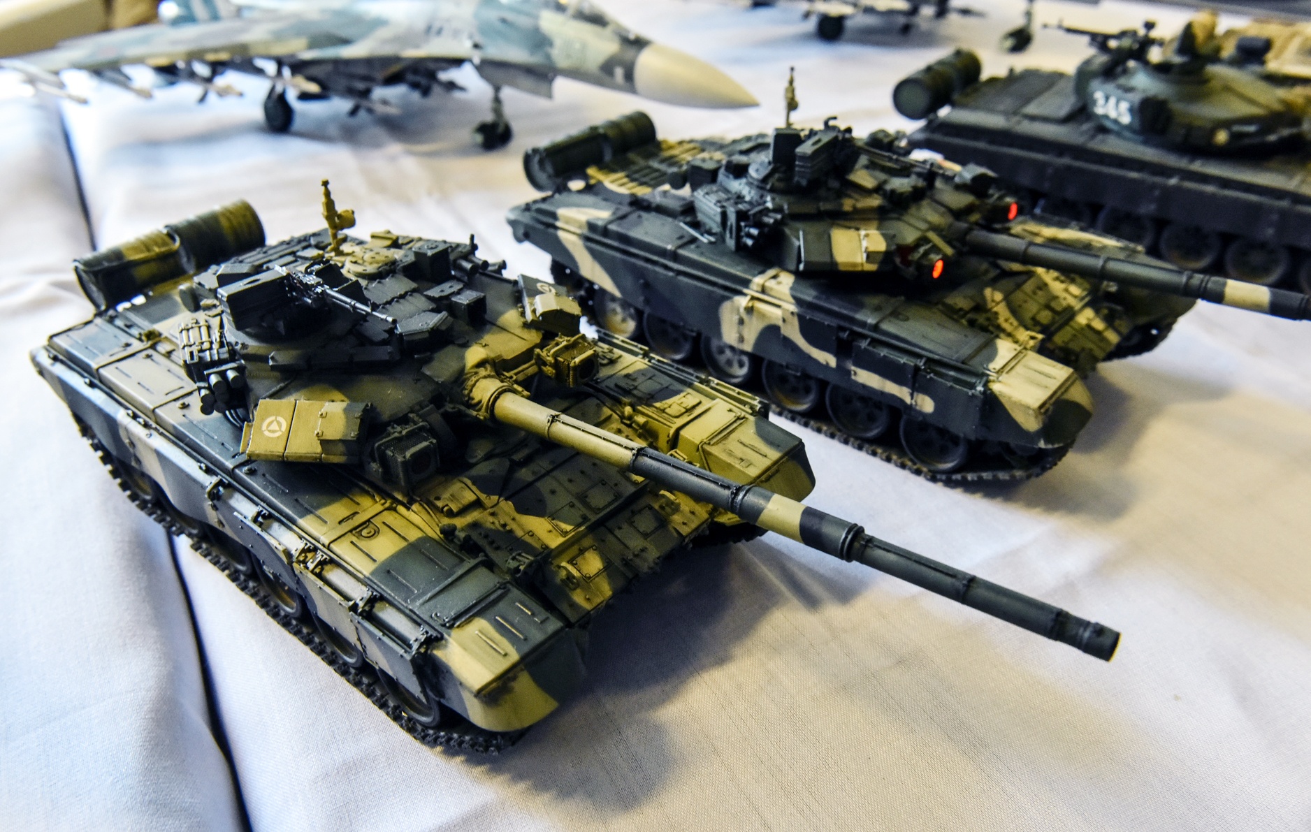 mo hinh quan su doc dao anh 9