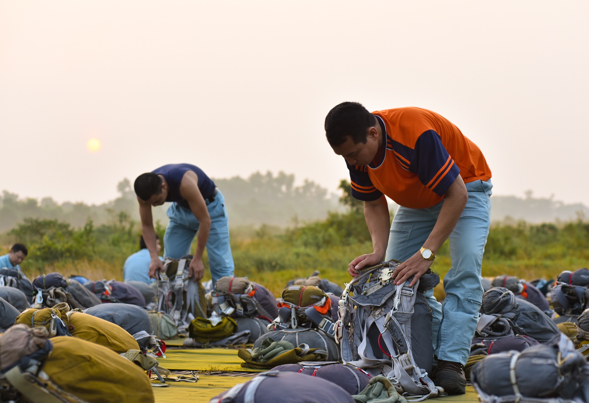 cau hon lang man truoc khi nhay du anh 6