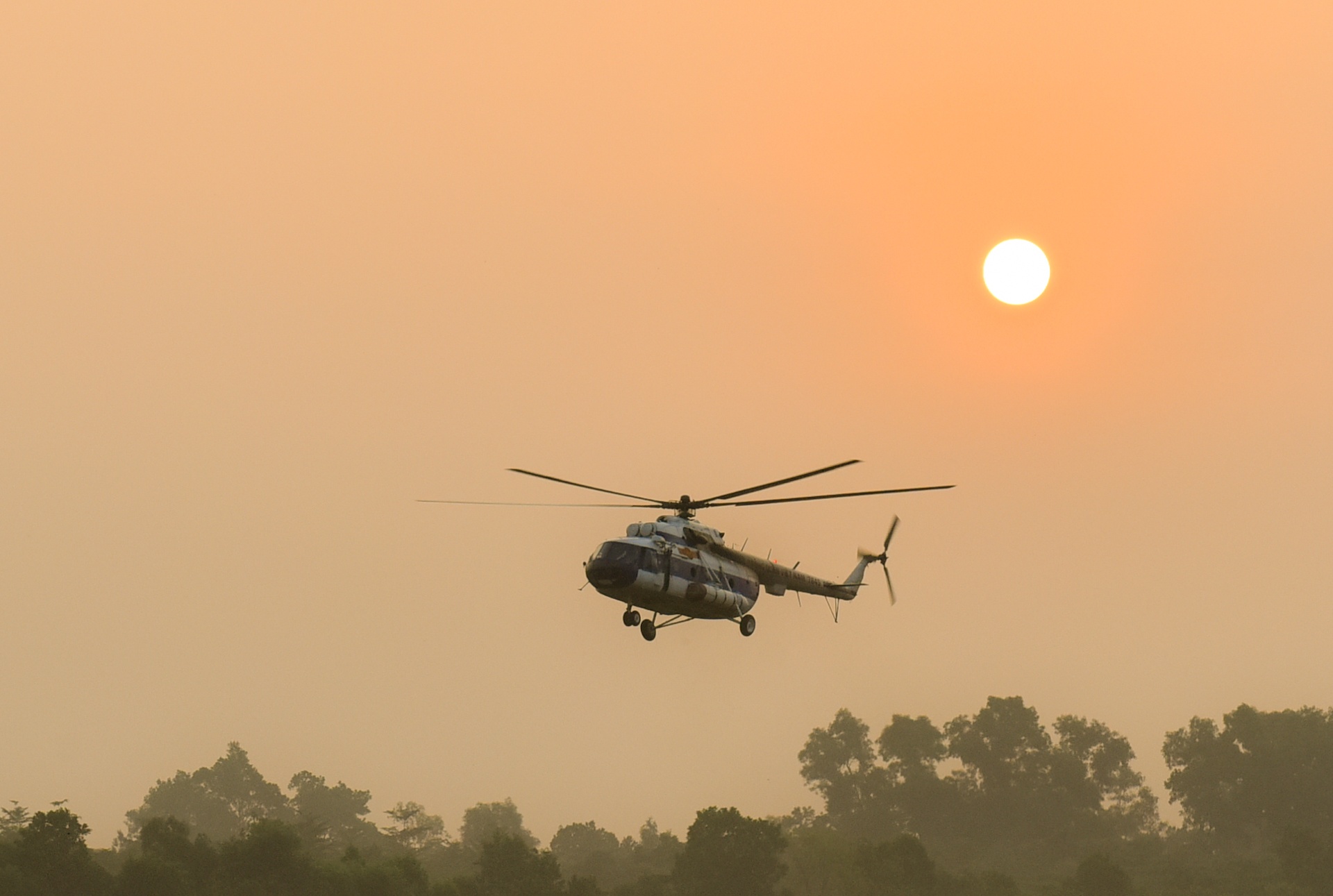 cau hon lang man truoc khi nhay du anh 7