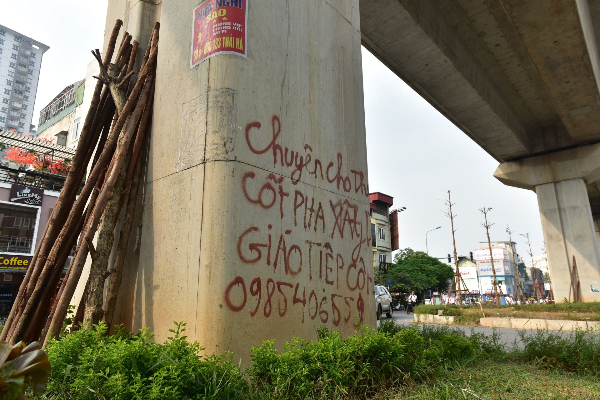 rao vat nham nho o tru duong sat tren cao anh 3