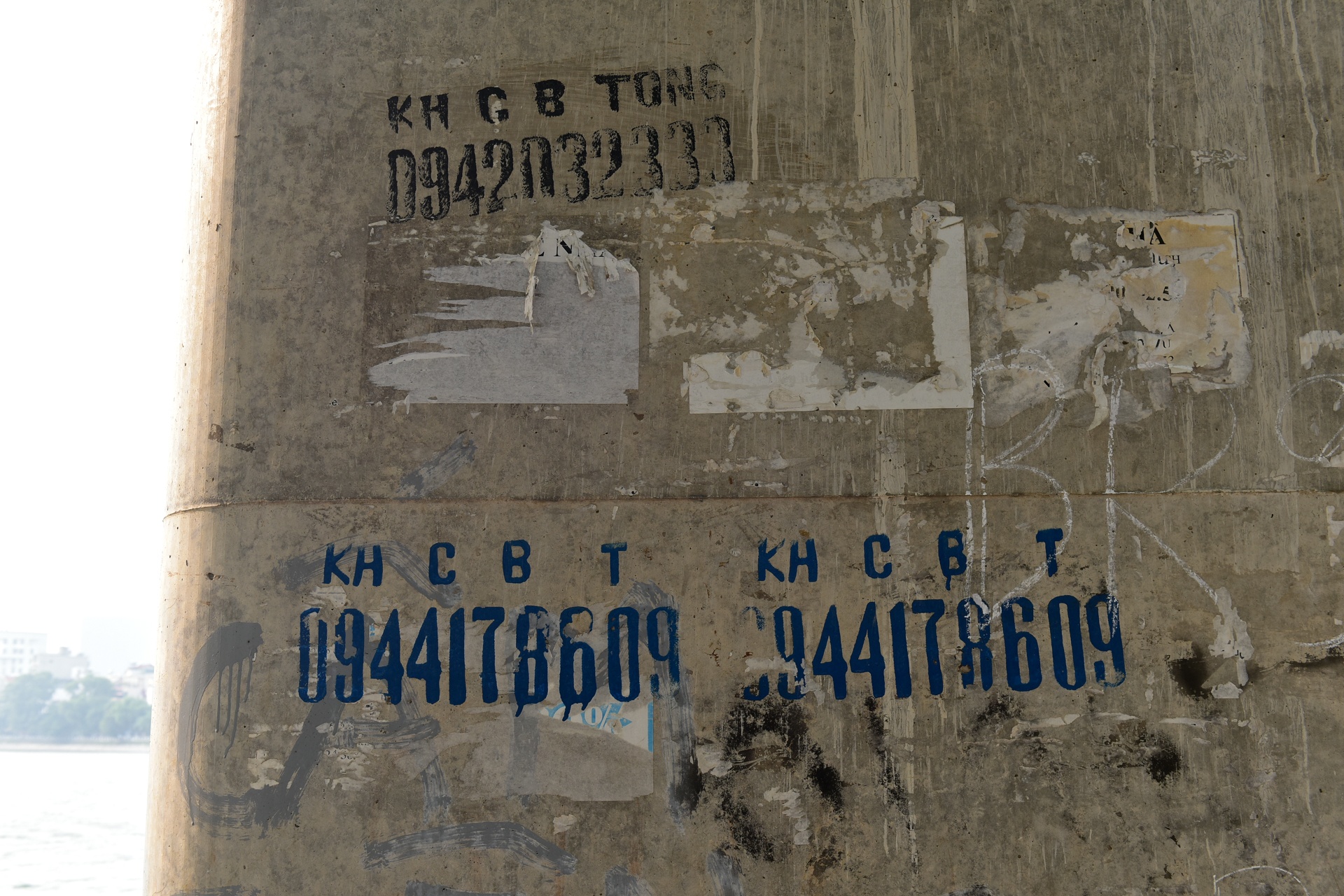 rao vat nham nho o tru duong sat tren cao anh 7