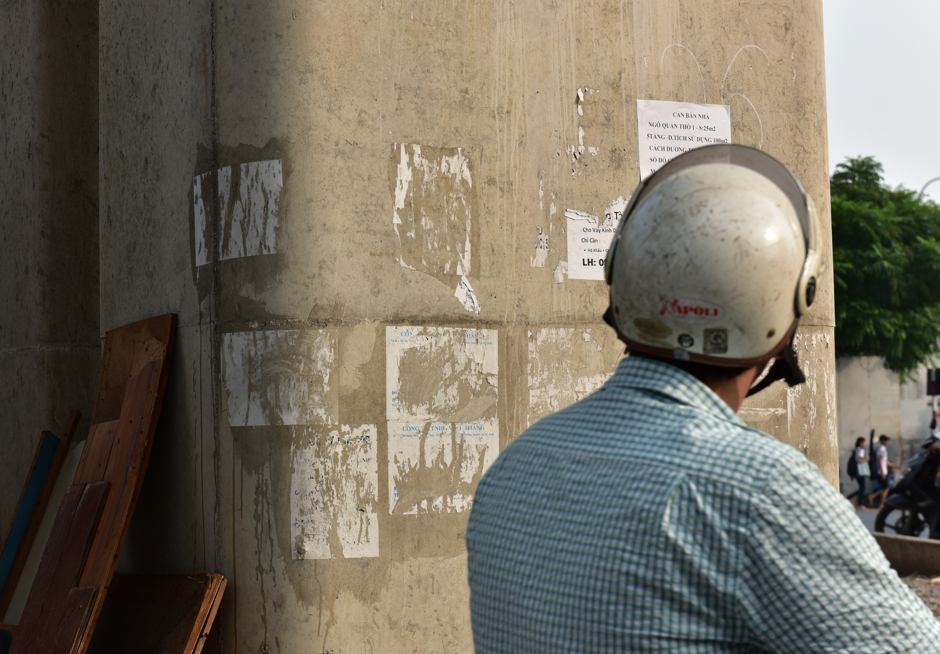 rao vat nham nho o tru duong sat tren cao anh 8