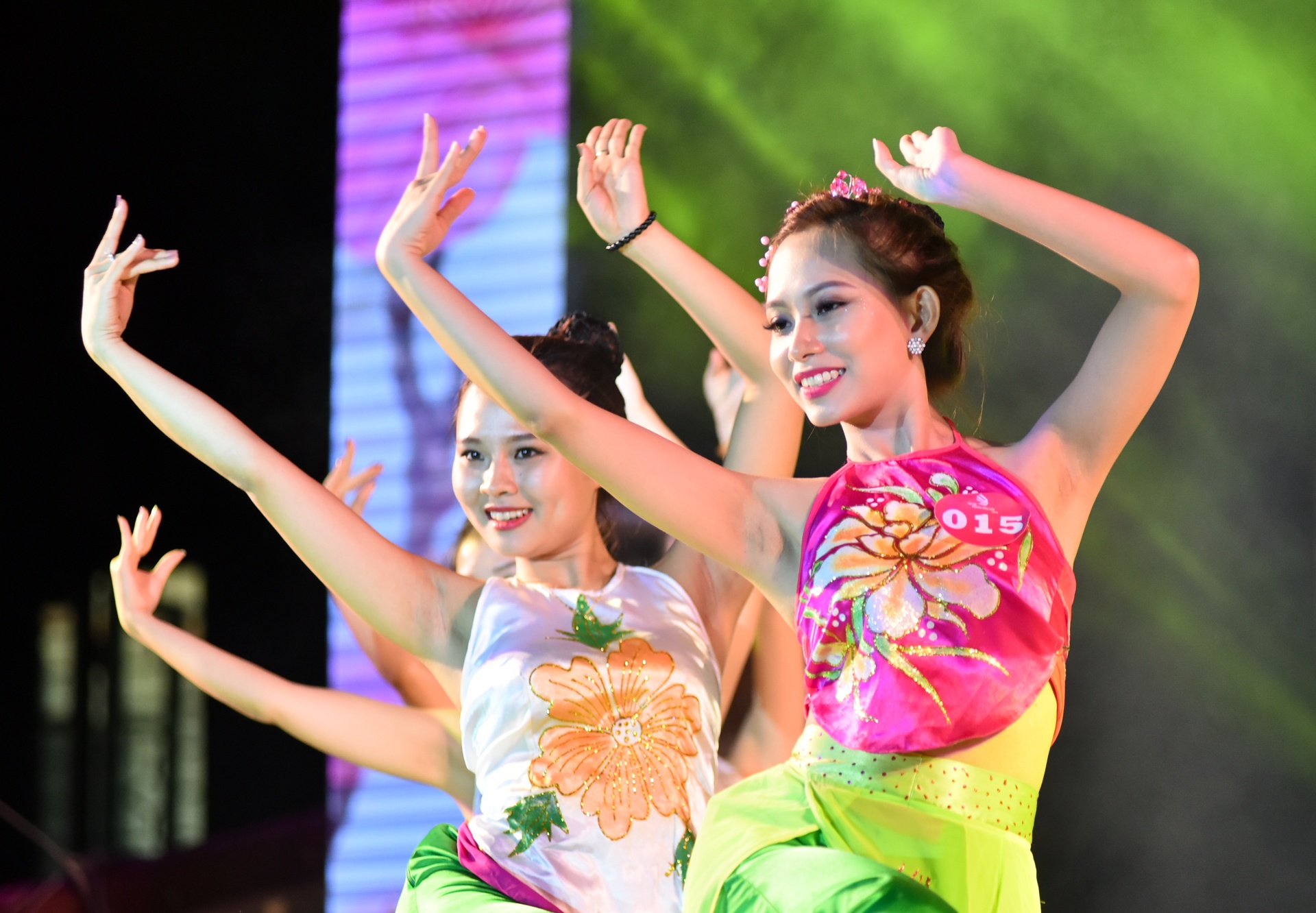 Tài sắc Phương Đông 2016  ảnh 12 Tai sac Phuong Dong 2016 anh 12