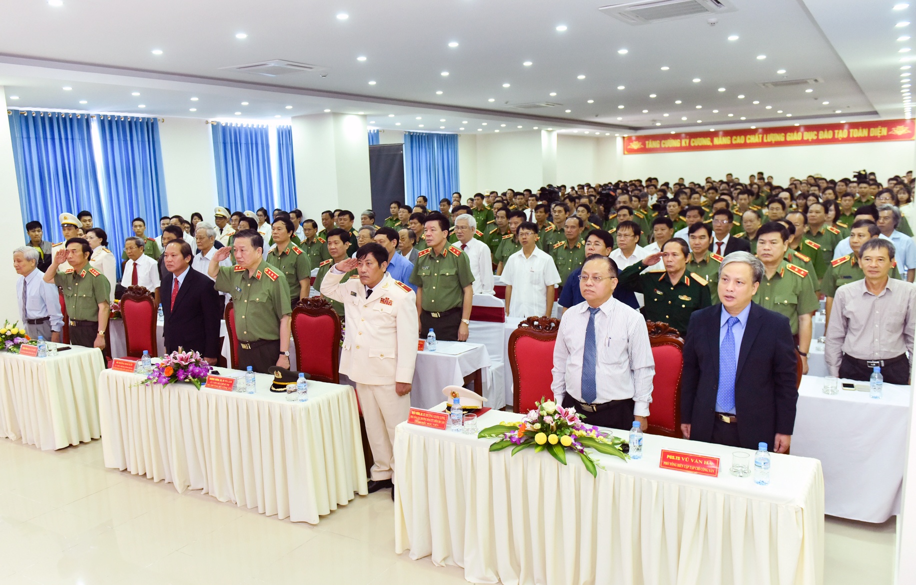 Hoc vien chinh tri cong an nhan dan anh 4