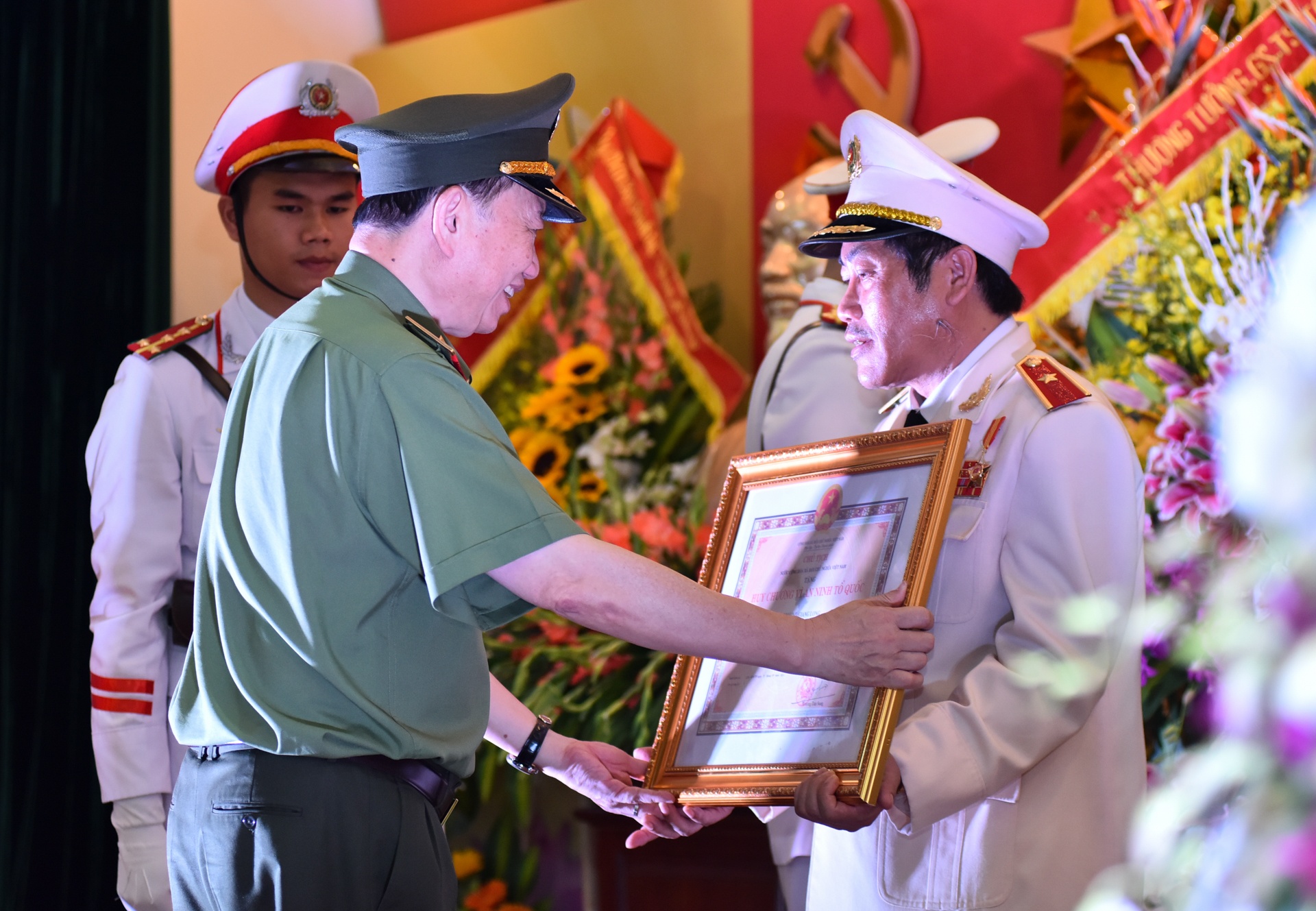 Hoc vien chinh tri cong an nhan dan anh 8