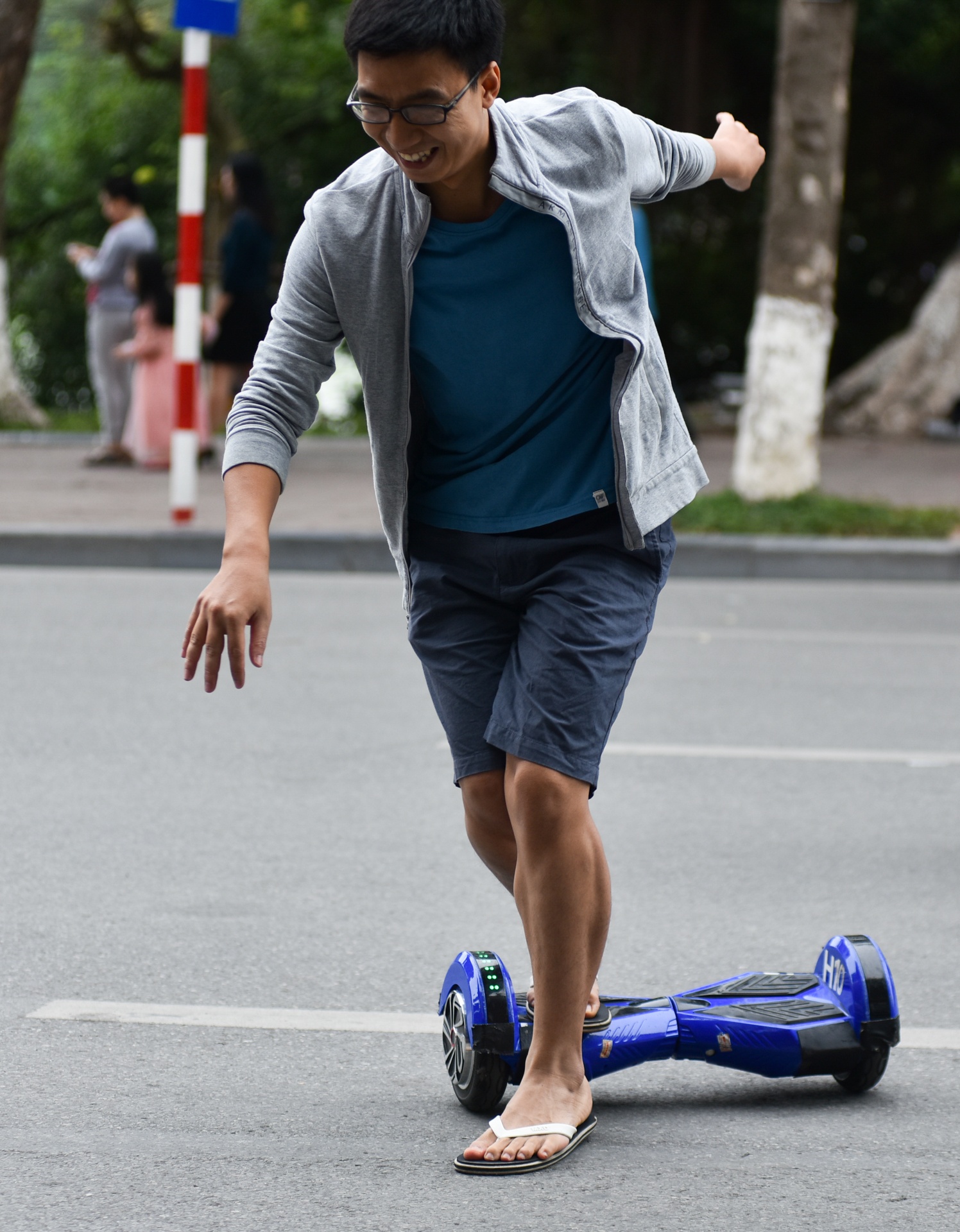 choi xe dien thang bang anh 8