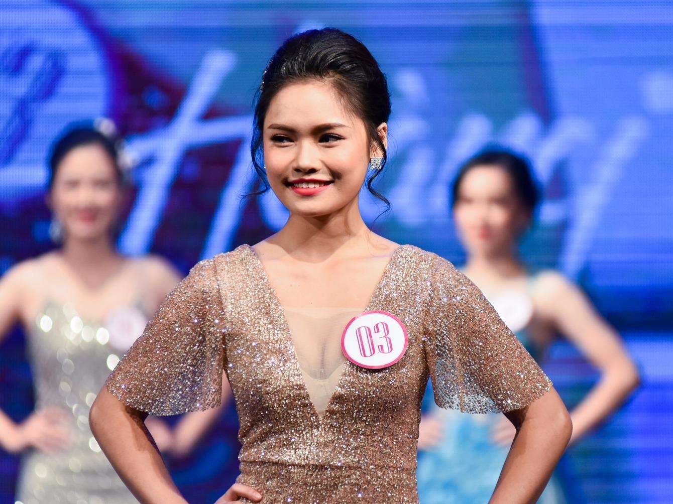Nu sinh 18 tuoi tro thanh hoa khoi Dai hoc Duoc Ha Noi hinh anh