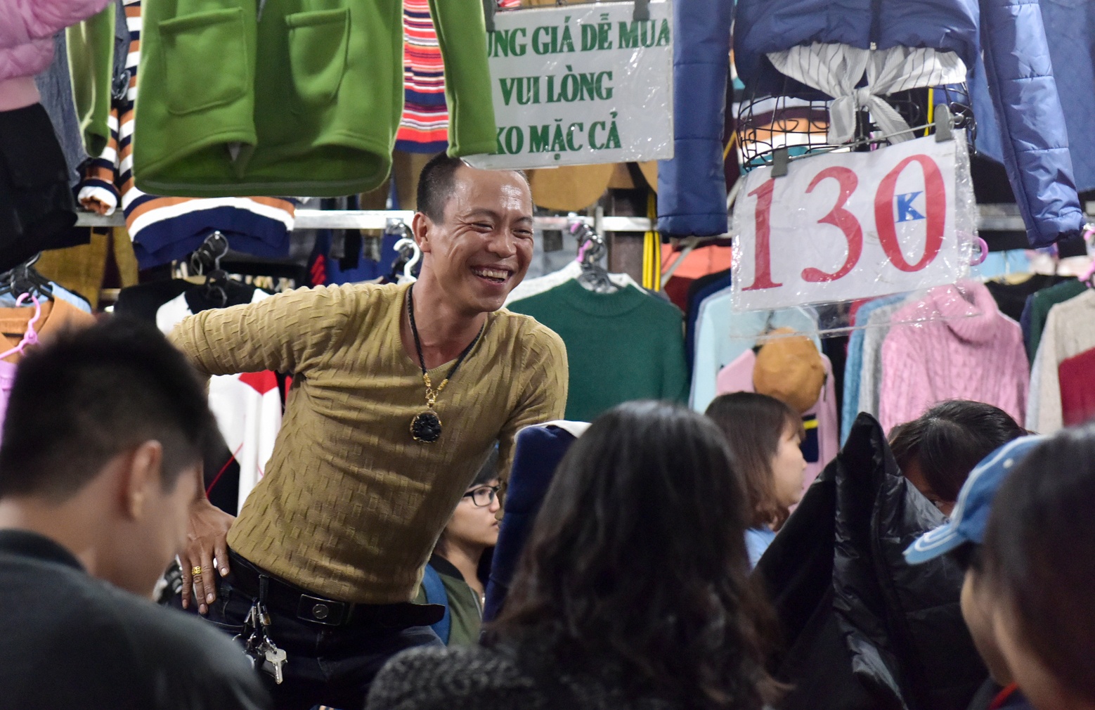 Chen chan mua do chong ret dem lanh 16 do C hinh anh