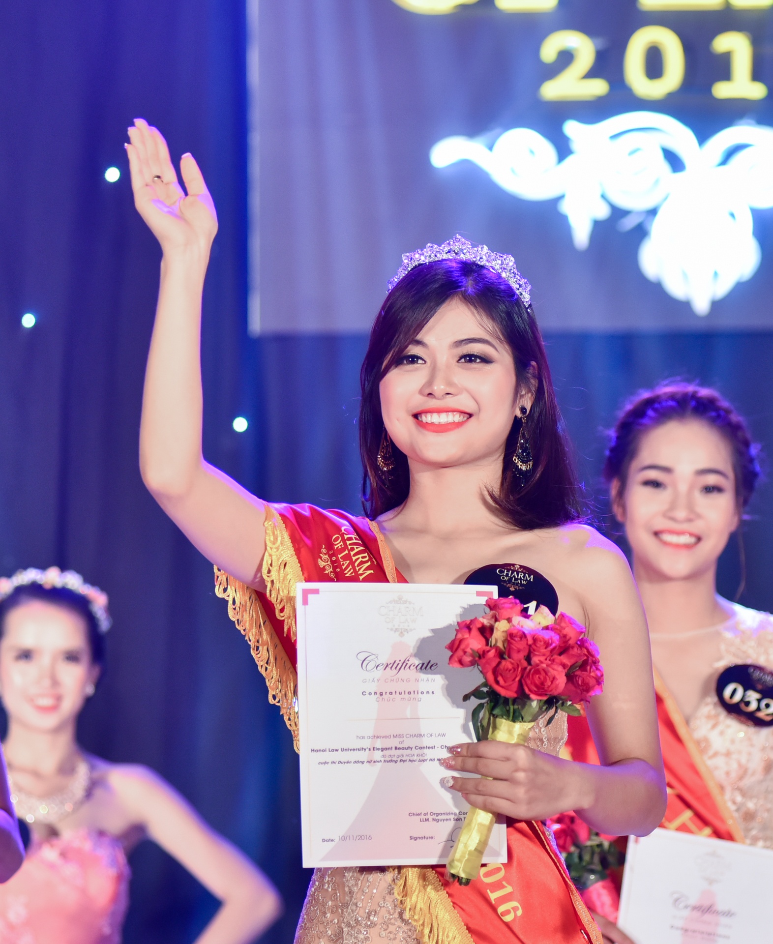 hoa khoi dai hoc Luat anh 11