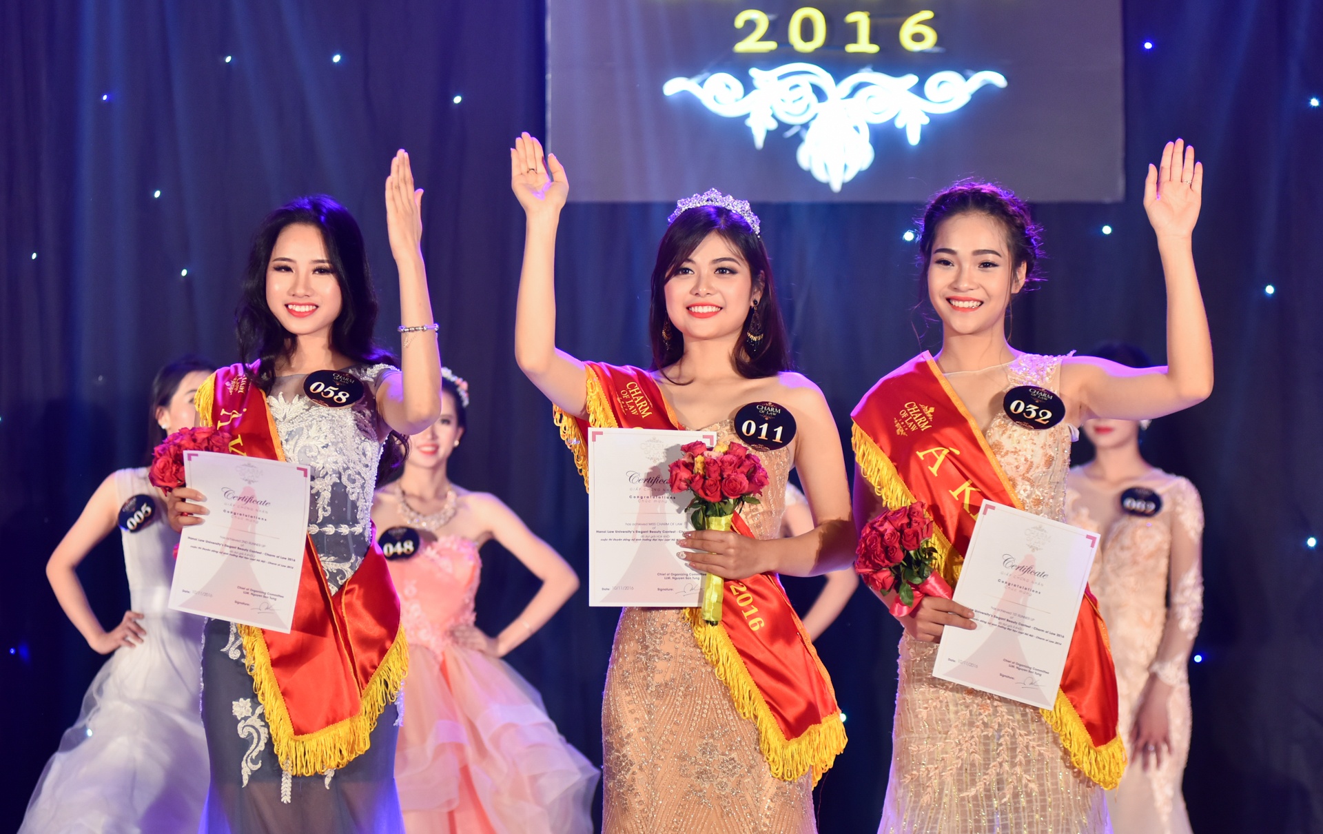 hoa khoi dai hoc Luat anh 12