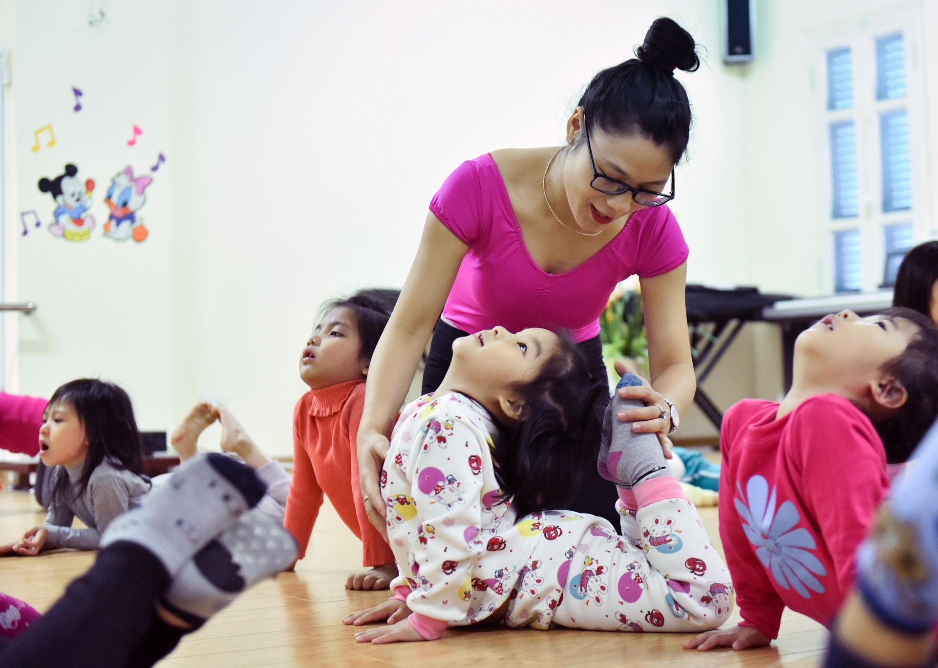 Giang vien day mam non den sinh vien anh 8