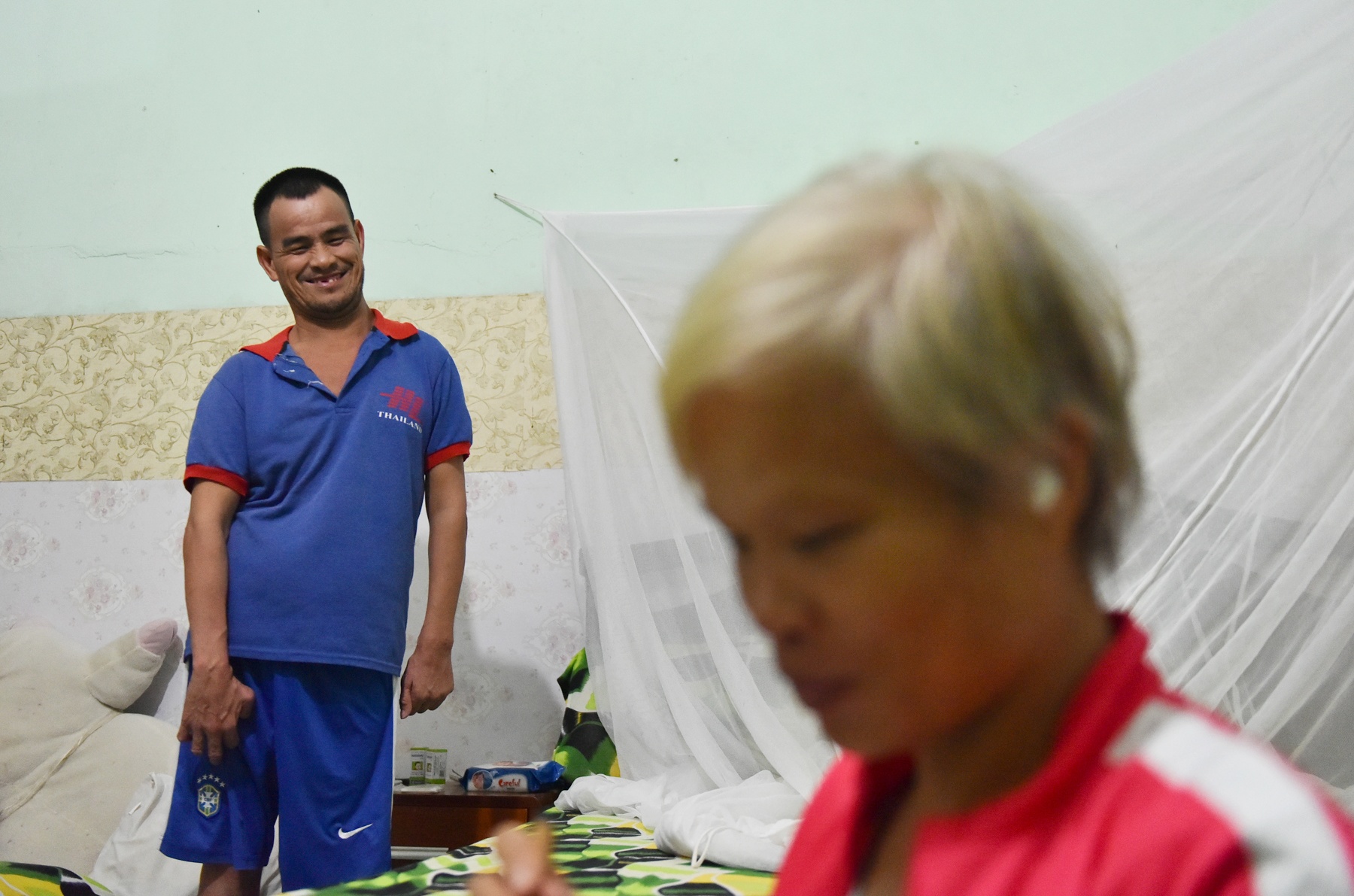 anh chong khoeo va co vo cam diec anh 2