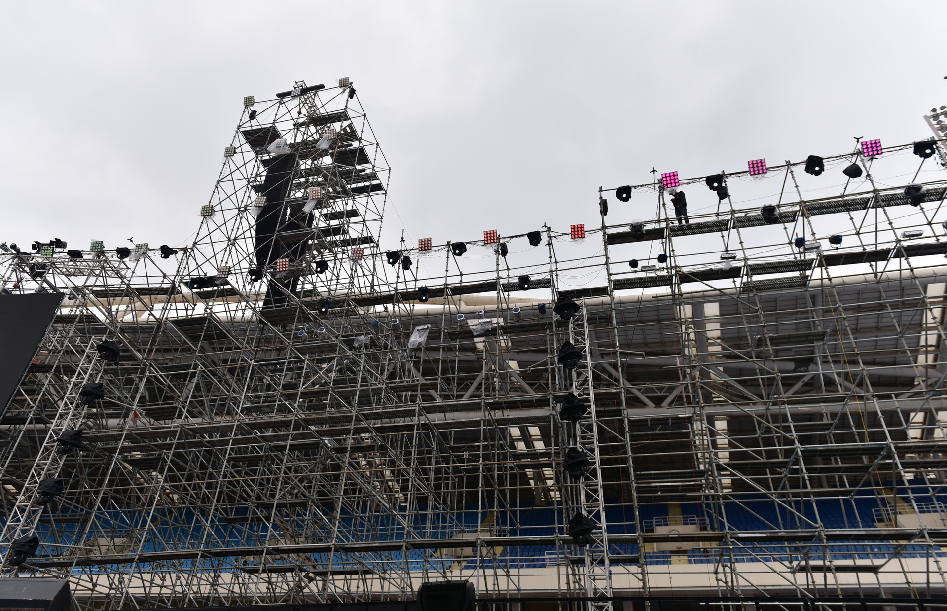 san khau dai hy xuan 2017 anh 8