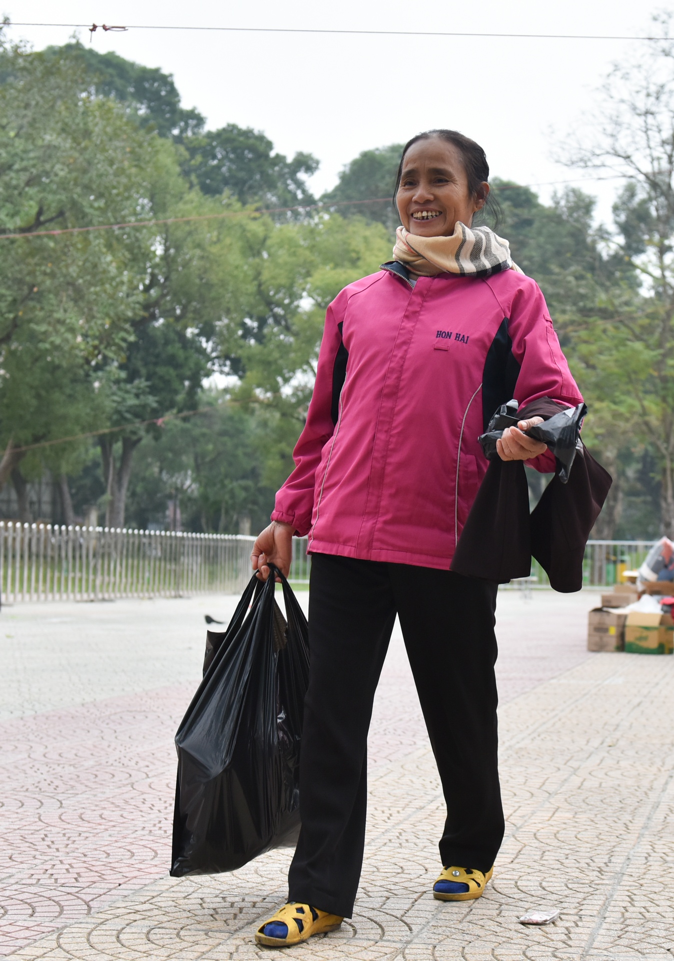 Phien cho 0 dong anh 10