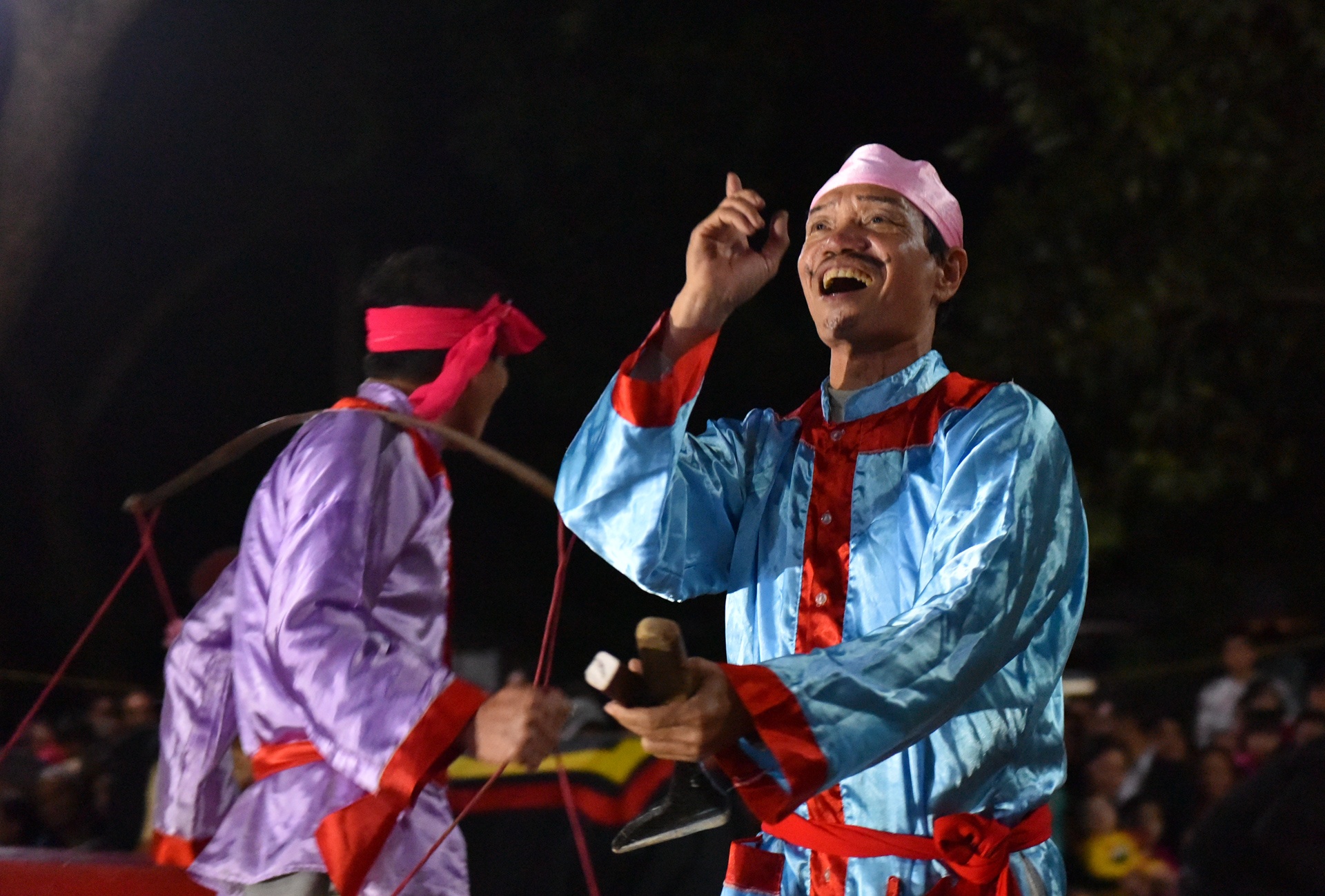 Le hoi linh tinh tinh phoc anh 4