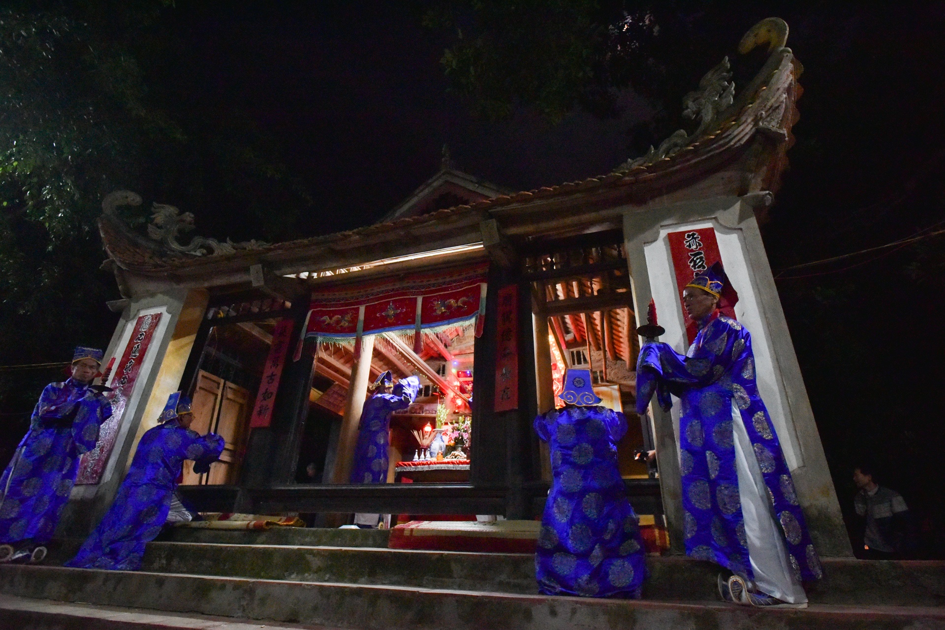 Le hoi linh tinh tinh phoc anh 6