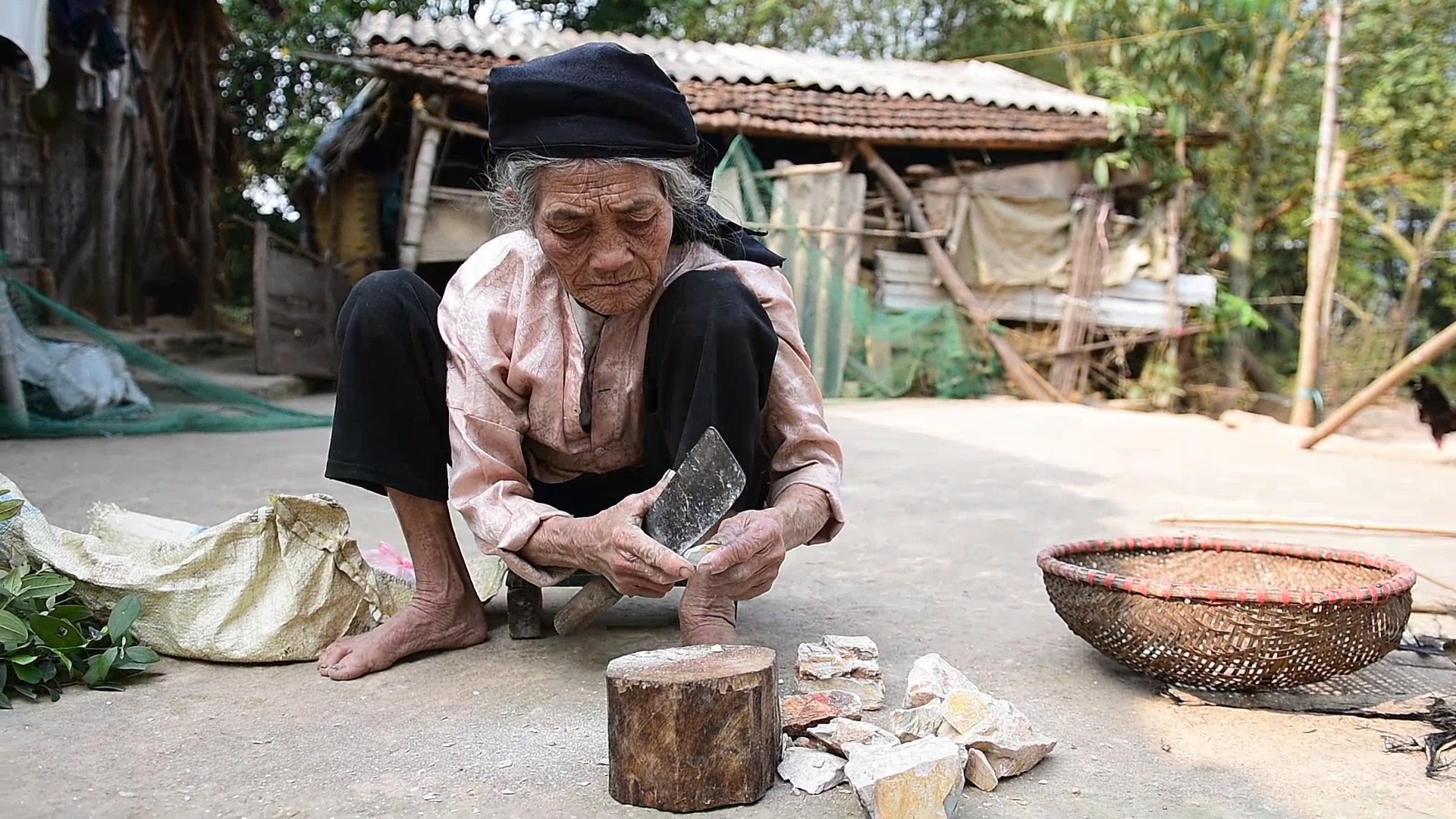 Quy trinh che bien dat de an o Vinh Phuc hinh anh