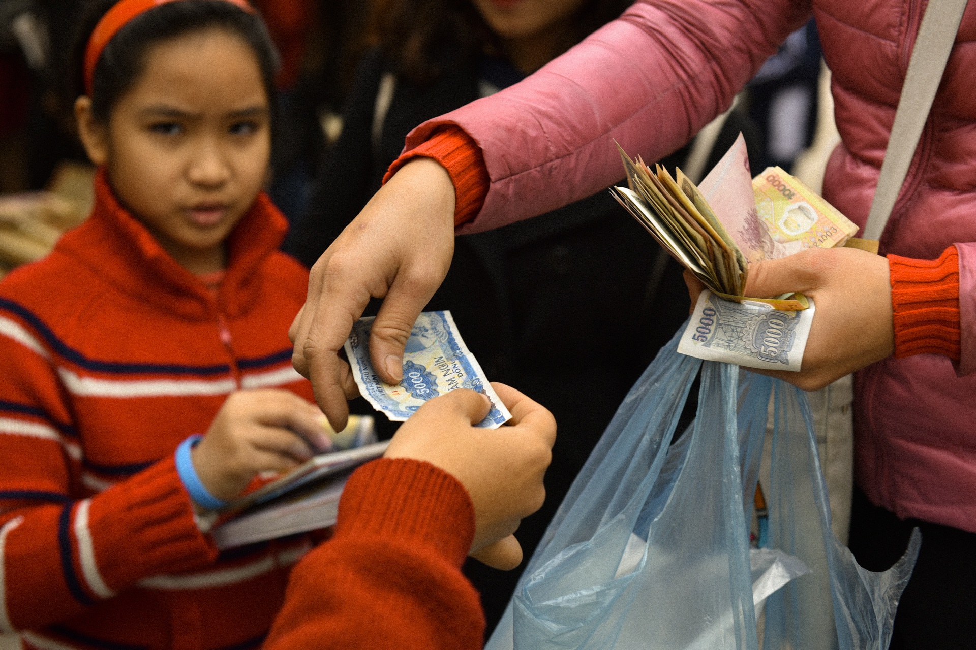 Hoi cho sach cu Ha Noi anh 4