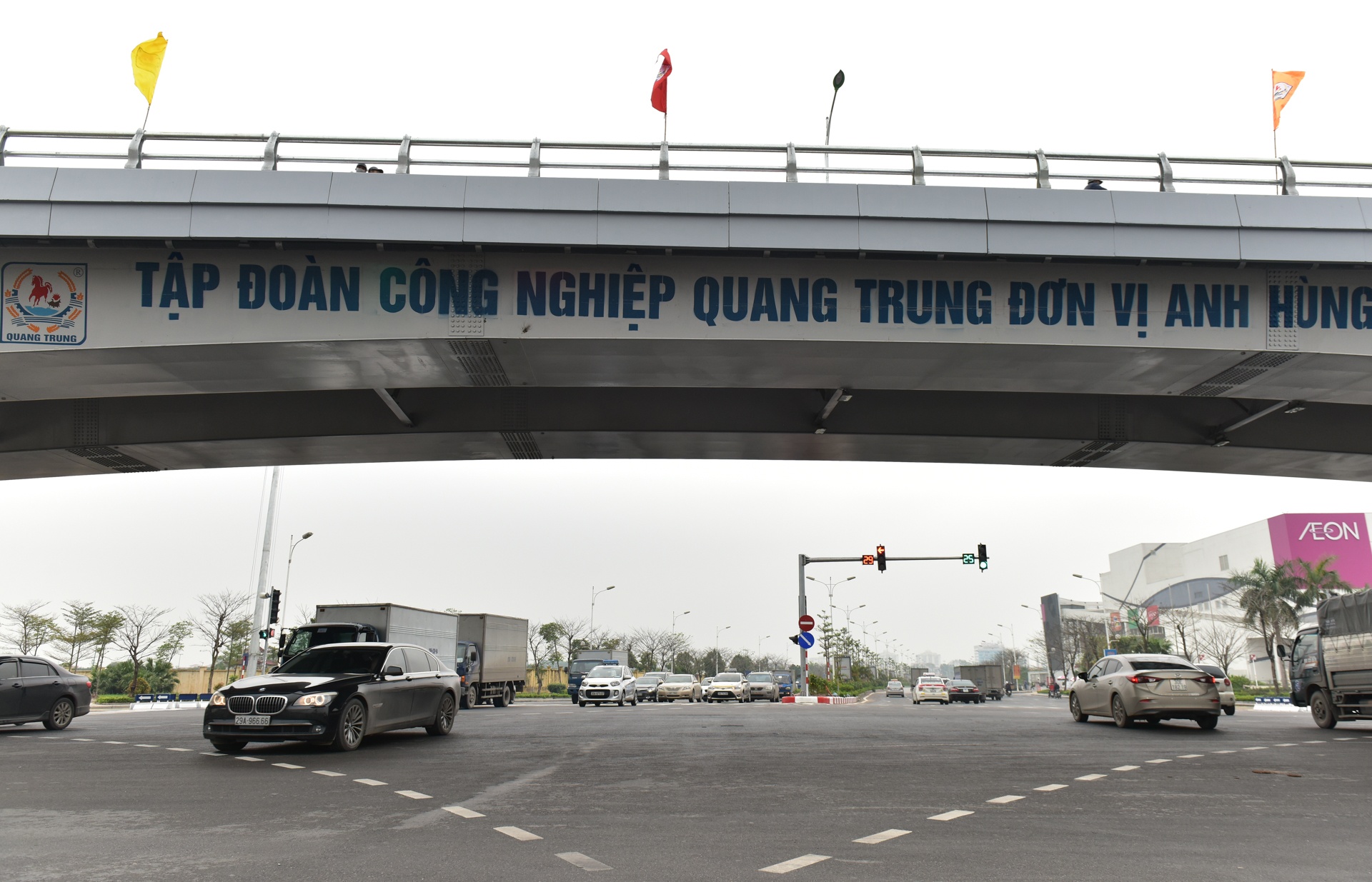 cau vuot tram ty o nut giao Co Linh anh 10