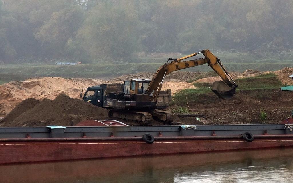 Song Cau im ang sau keu cuu cua Chu tich tinh Bac Ninh hinh anh