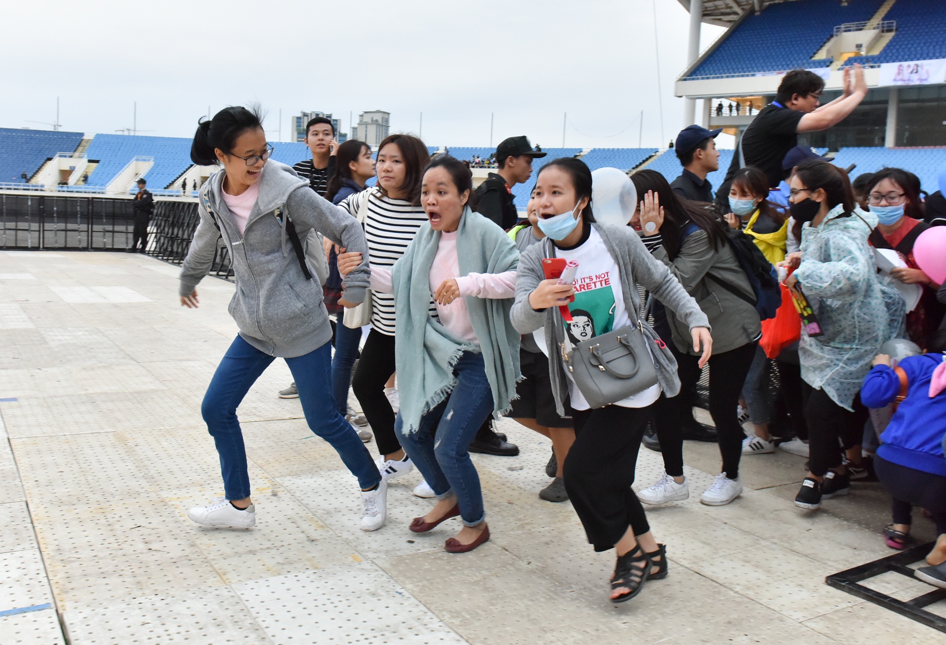 Su kien quy tu sao Han tai SVD My Dinh vang khan gia hinh anh