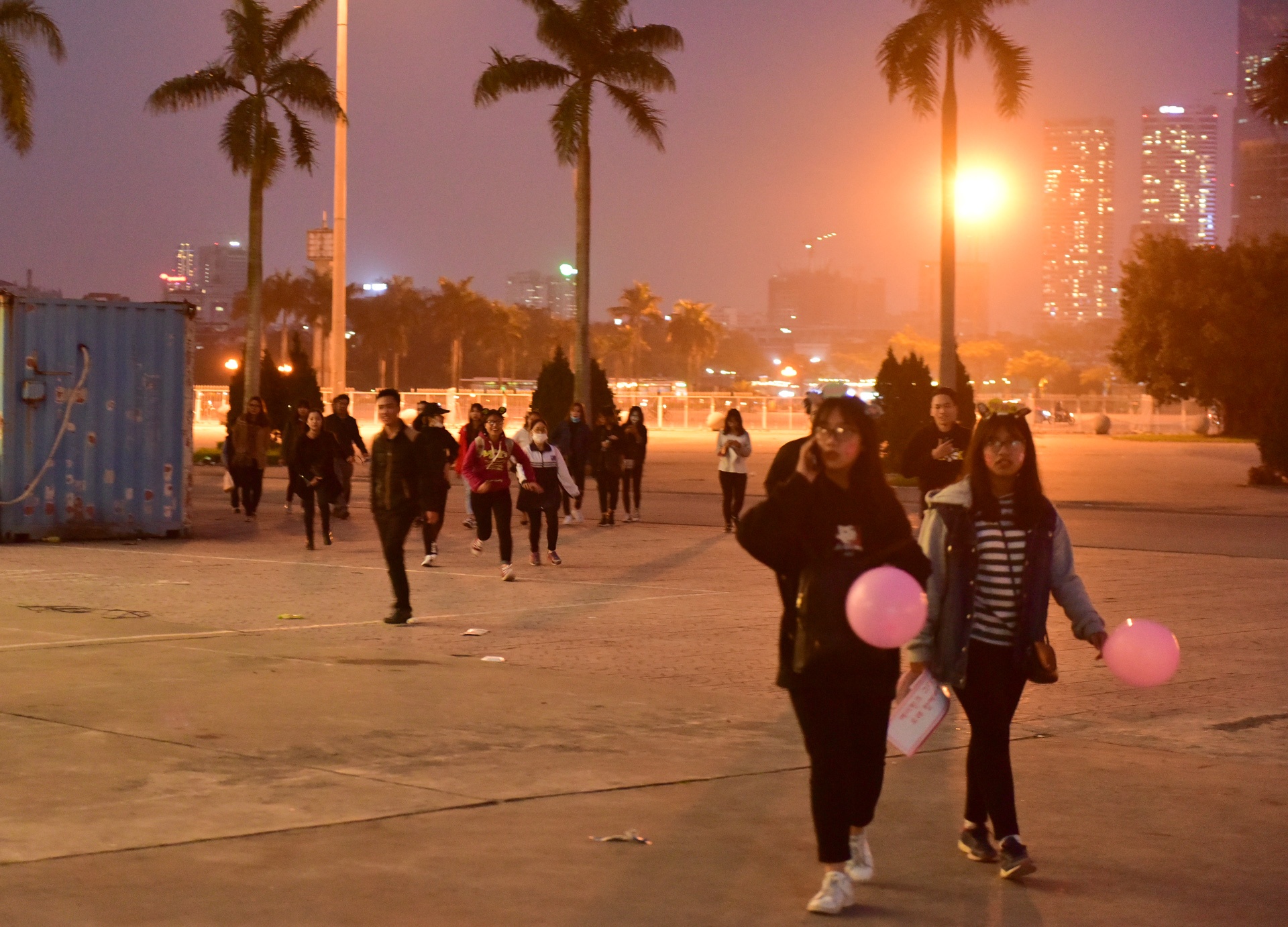 đêm nhạc Hàn tại Mỹ Đình mở cửa tự do ảnh 2 dem nhac Han tai My Dinh mo cua tu do anh 2