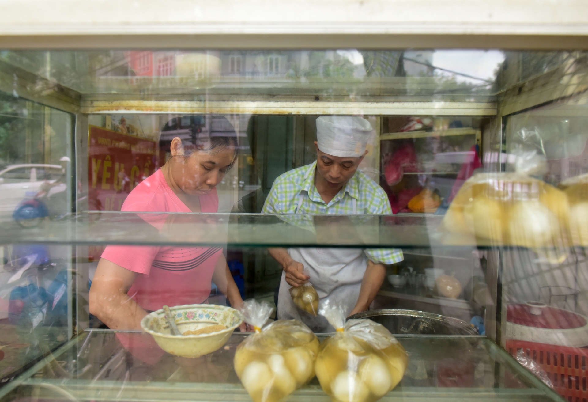 Xep hang mua banh troi, chay don Tet Han thuc hinh anh