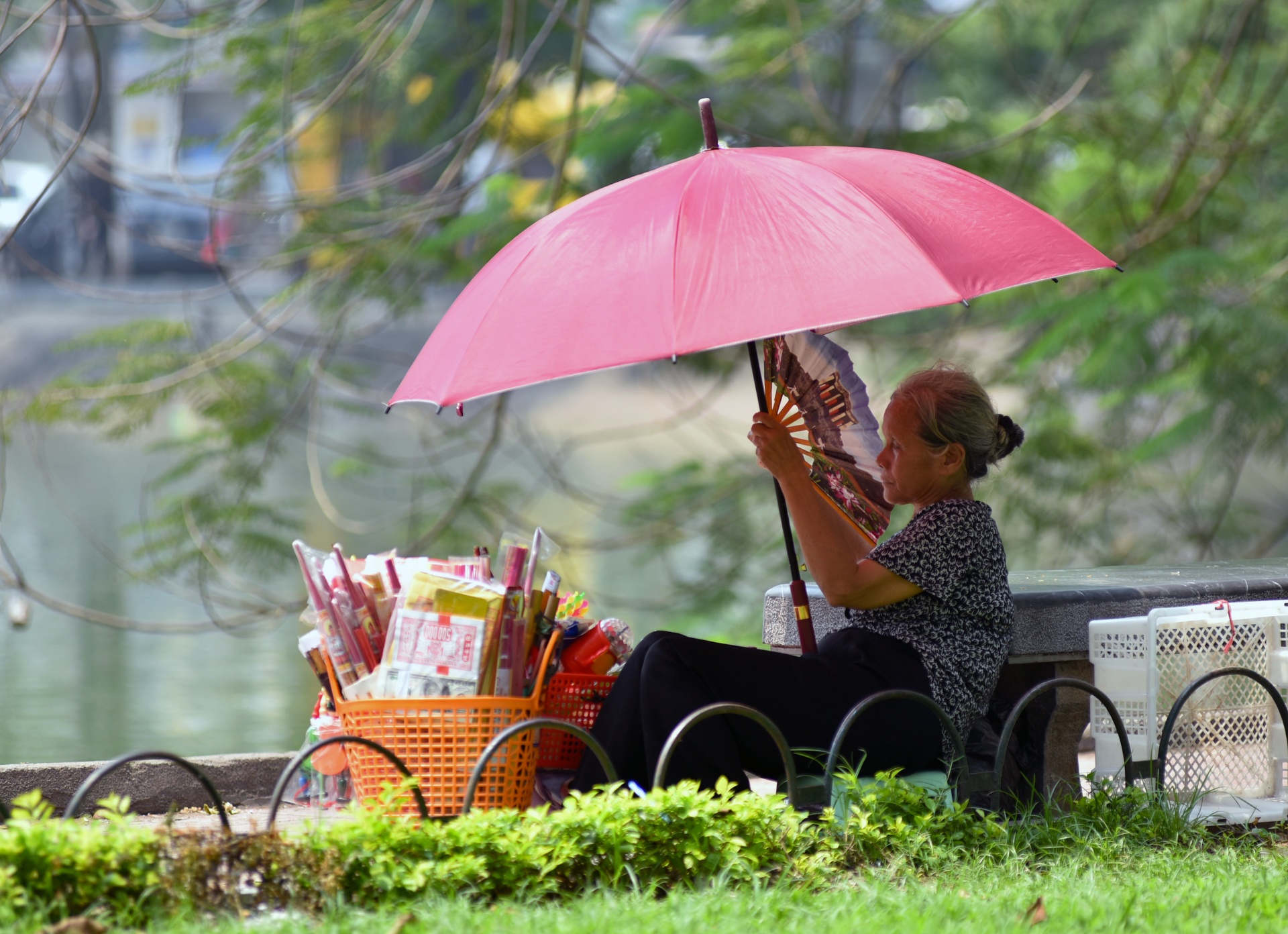 nắng nóng đầu mùa ở Hà Nội ảnh 10 nang nong dau mua o Ha Noi anh 10