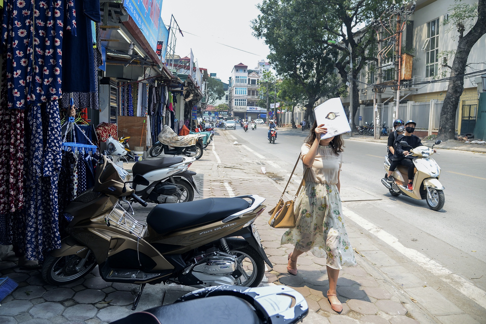 nắng nóng đầu mùa ở Hà Nội ảnh 2 nang nong dau mua o Ha Noi anh 2